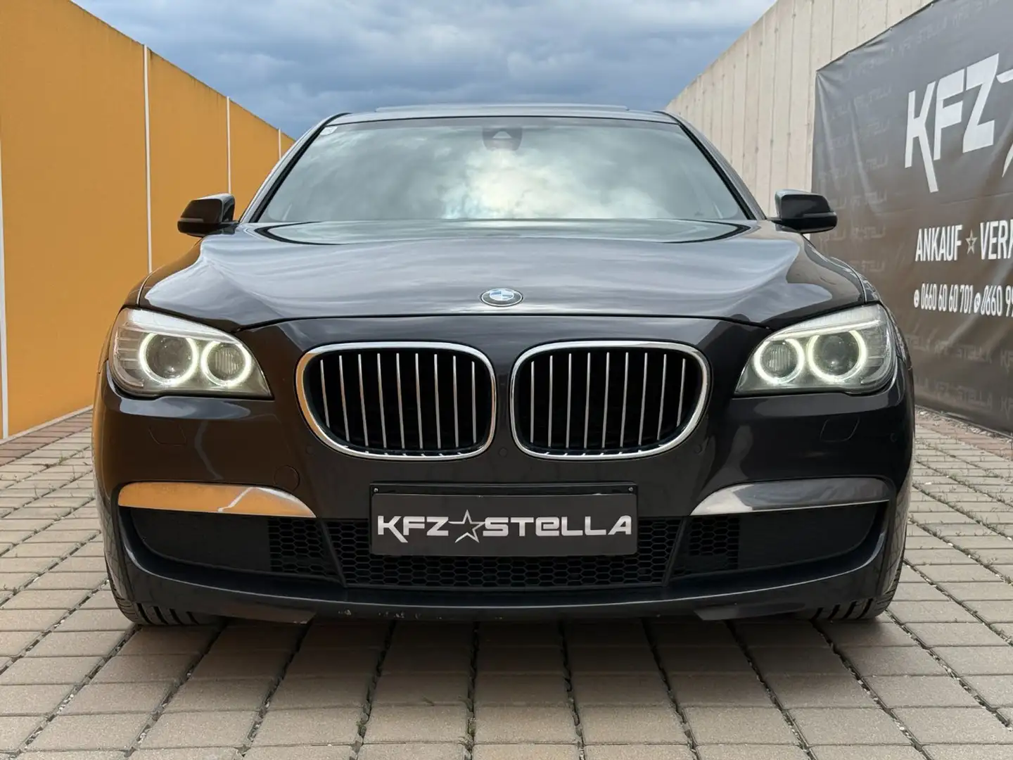 BMW 730 7er 730d xDrive Grau - 2