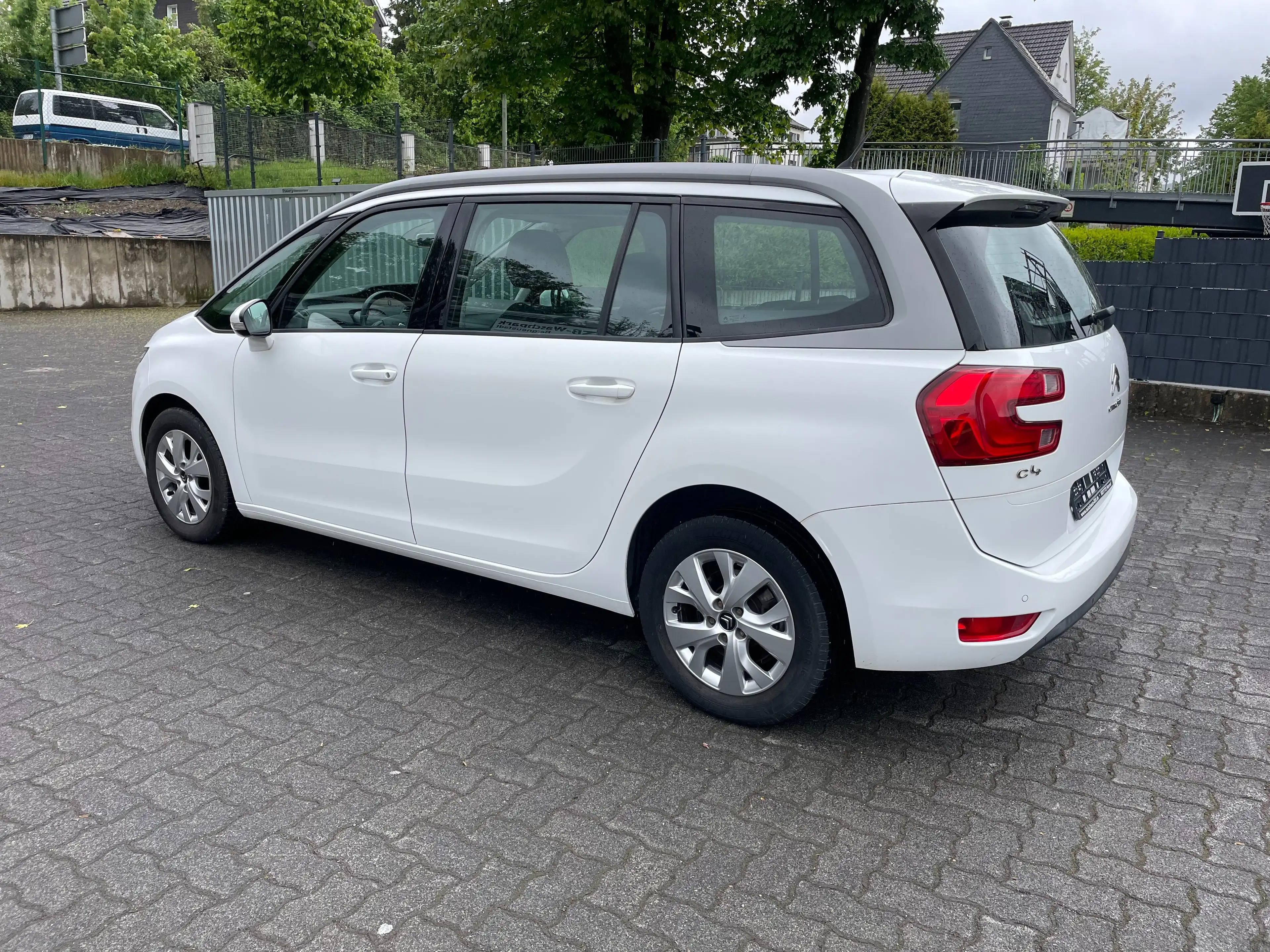 Citroen Grand C4 SpaceTourer Seduction — photo 3