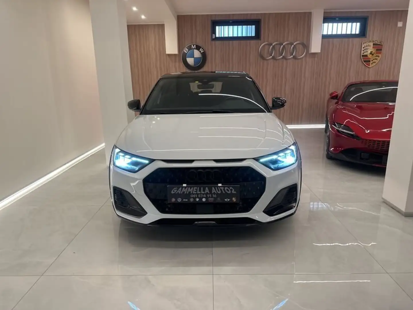 Audi A1 Citycarver 25 1.0 tfsi Admired 95cv Weiß - 1
