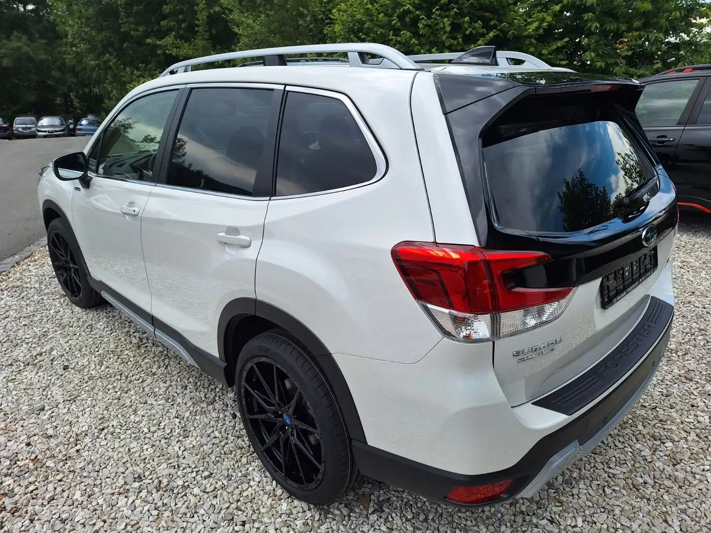 Subaru Forester 2.0ie Active Lineartronic, 20 SR ",AHK Белый - 2