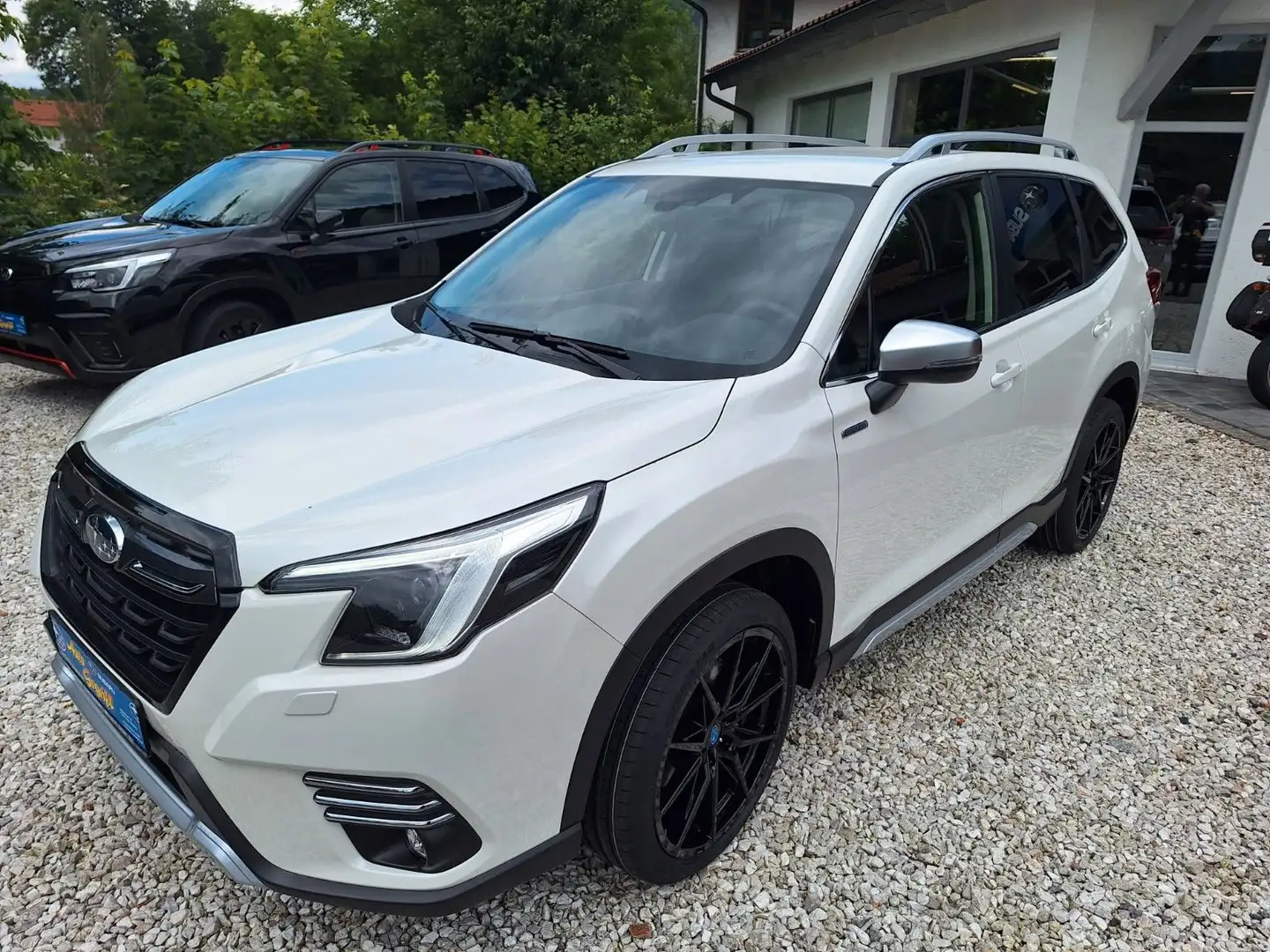 Subaru Forester 2.0ie Active Lineartronic, 20 SR ",AHK Белый - 1