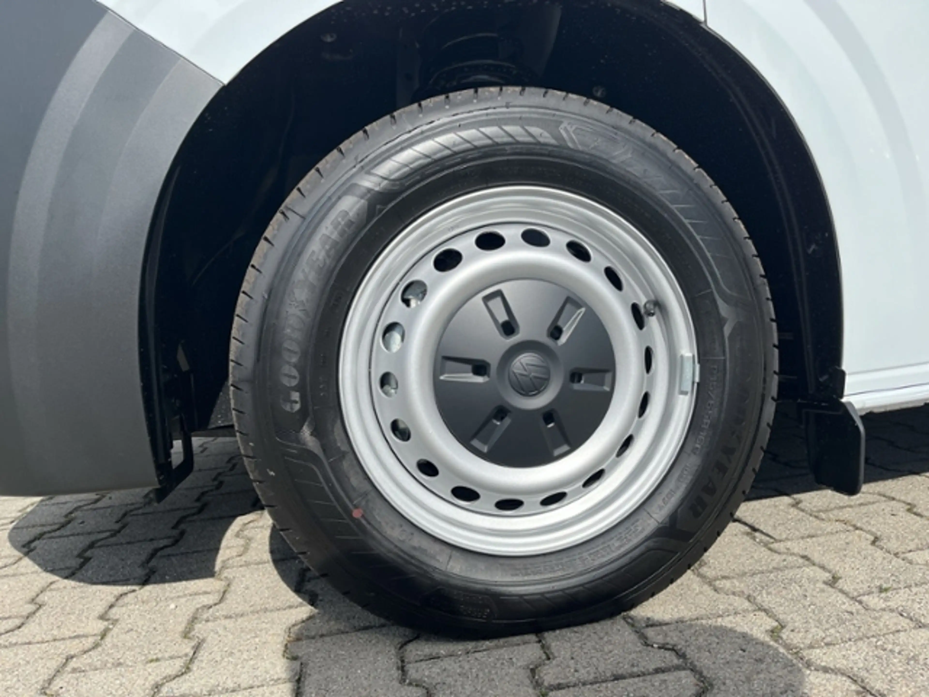 Volkswagen T7 Kombi Transporter T7 Kombi 2.0 TDI, 8G-Aut. — photo 4