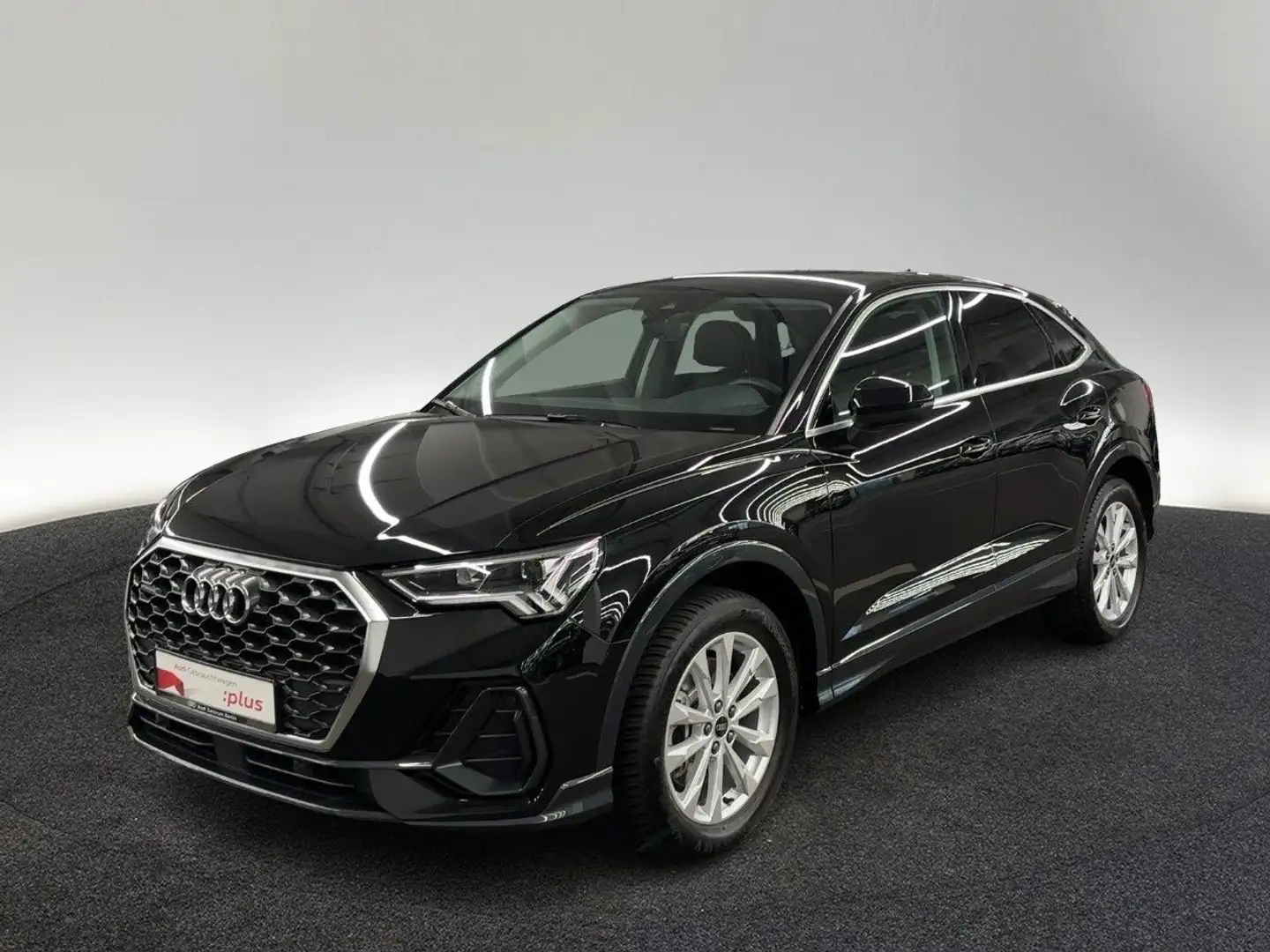 Audi Q3 40 TFSI qu.S tr. LED RFK NAVI Schwarz - 2