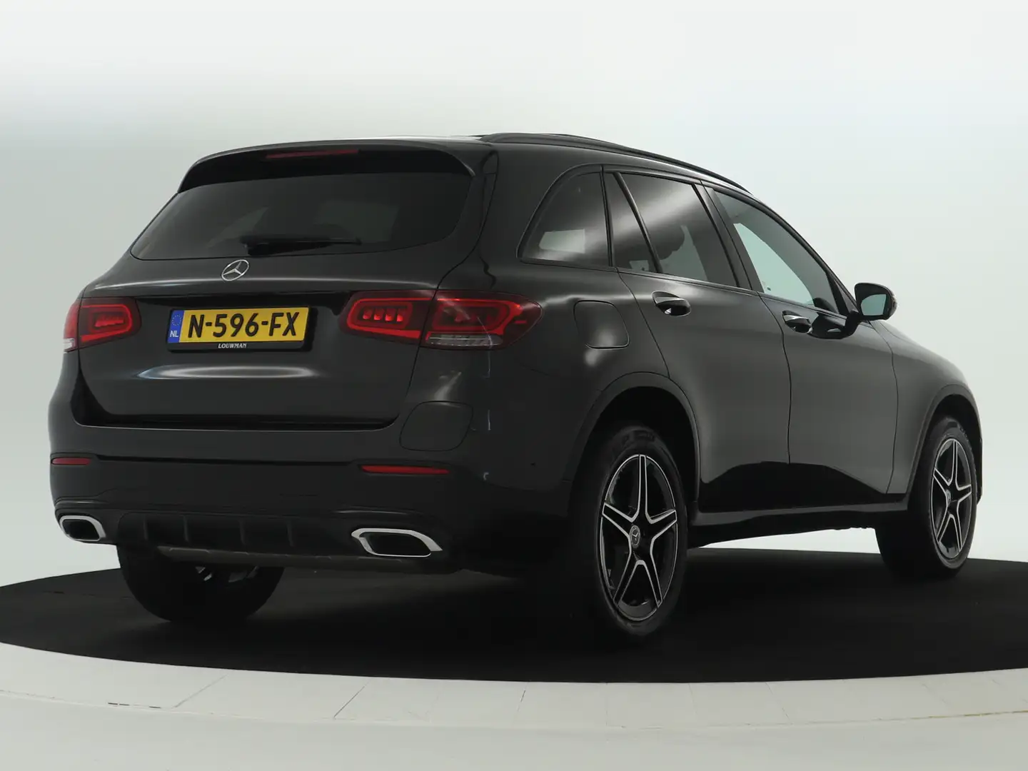 Mercedes-Benz GLC 300 e 4MATIC Business Solution AMG Panoramadak | AMG s Gris - 2