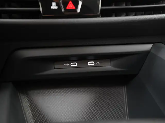 Volkswagen Golf view 12