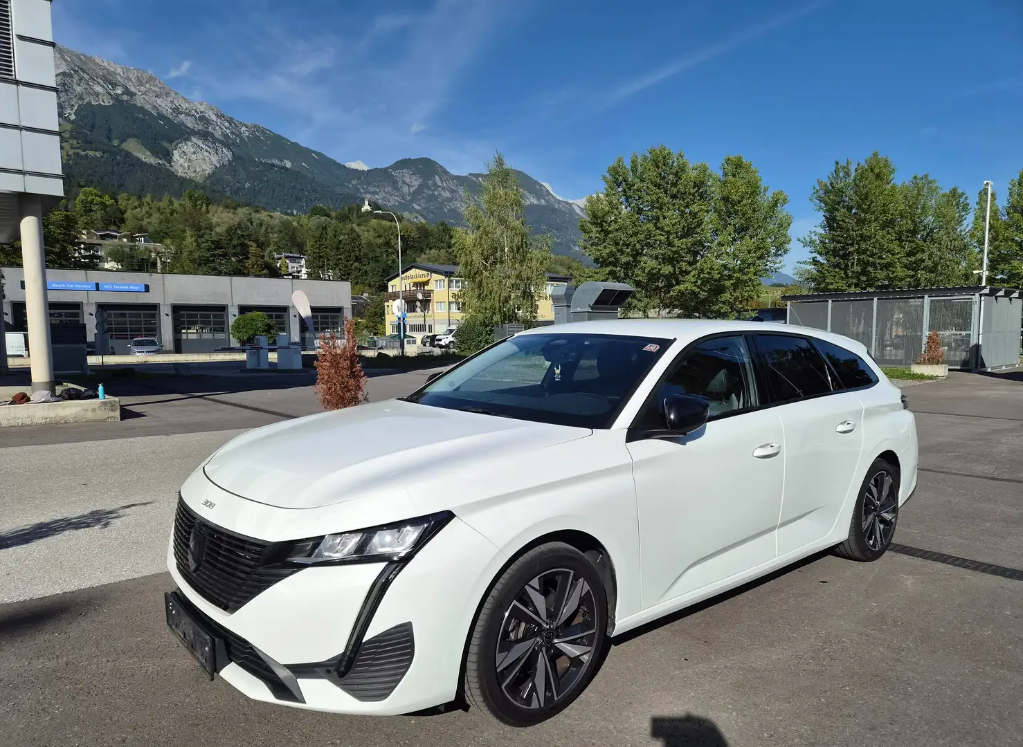 Peugeot 308 Allure-Automatik-Zahnriemen neu! Service neu! LED-Teilleder-Navi-Rückfahrkamera-8 Fach bereift Weiß - 1