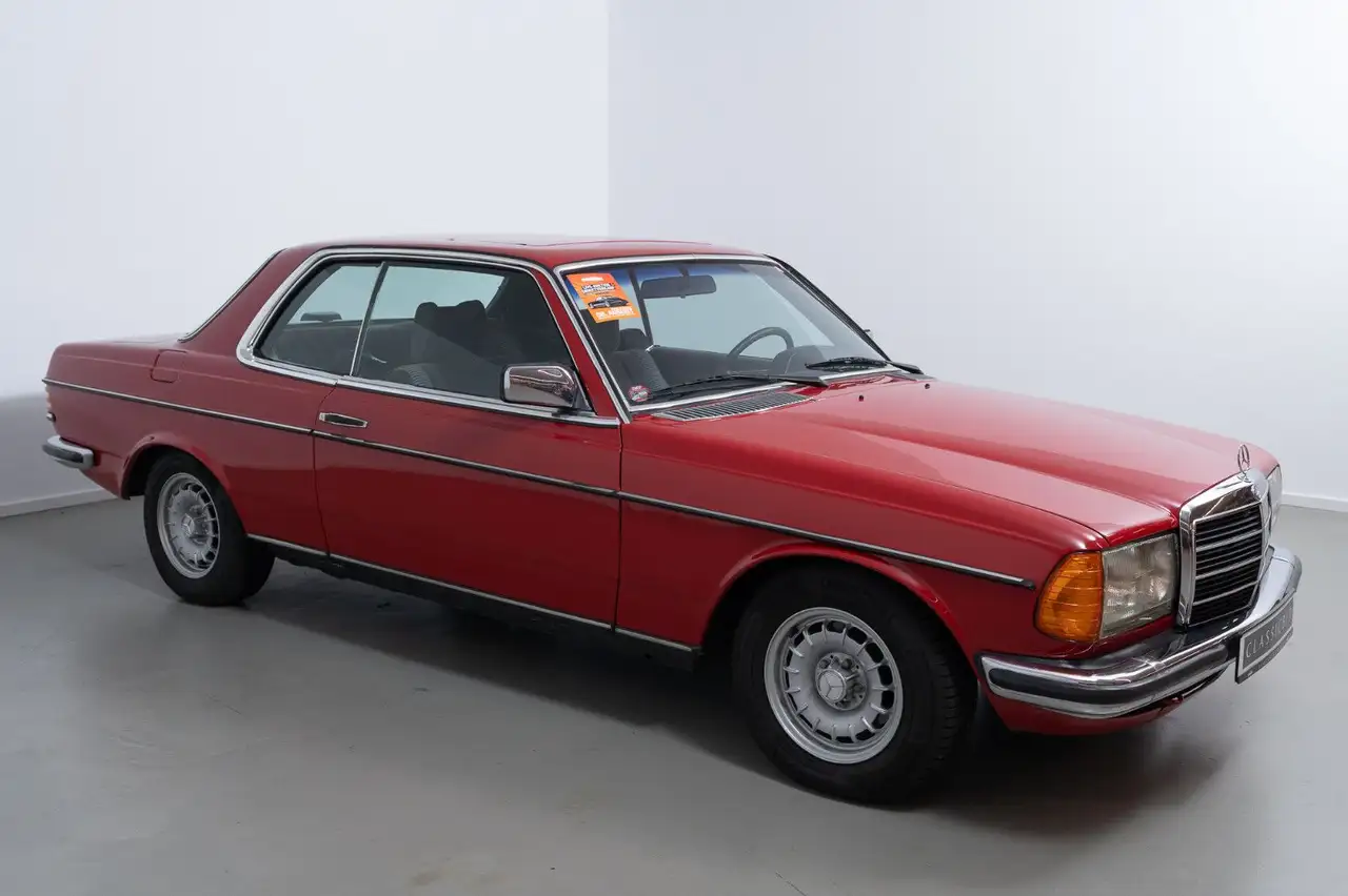 Mercedes-Benz 230 Coupe, foto 2