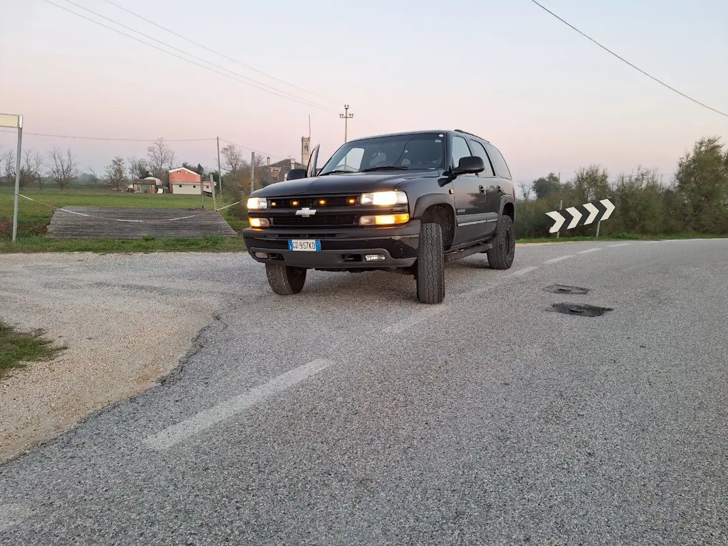 Chevrolet Tahoe Tahoe 5.3 V8 LT Premium auto Schwarz - 1