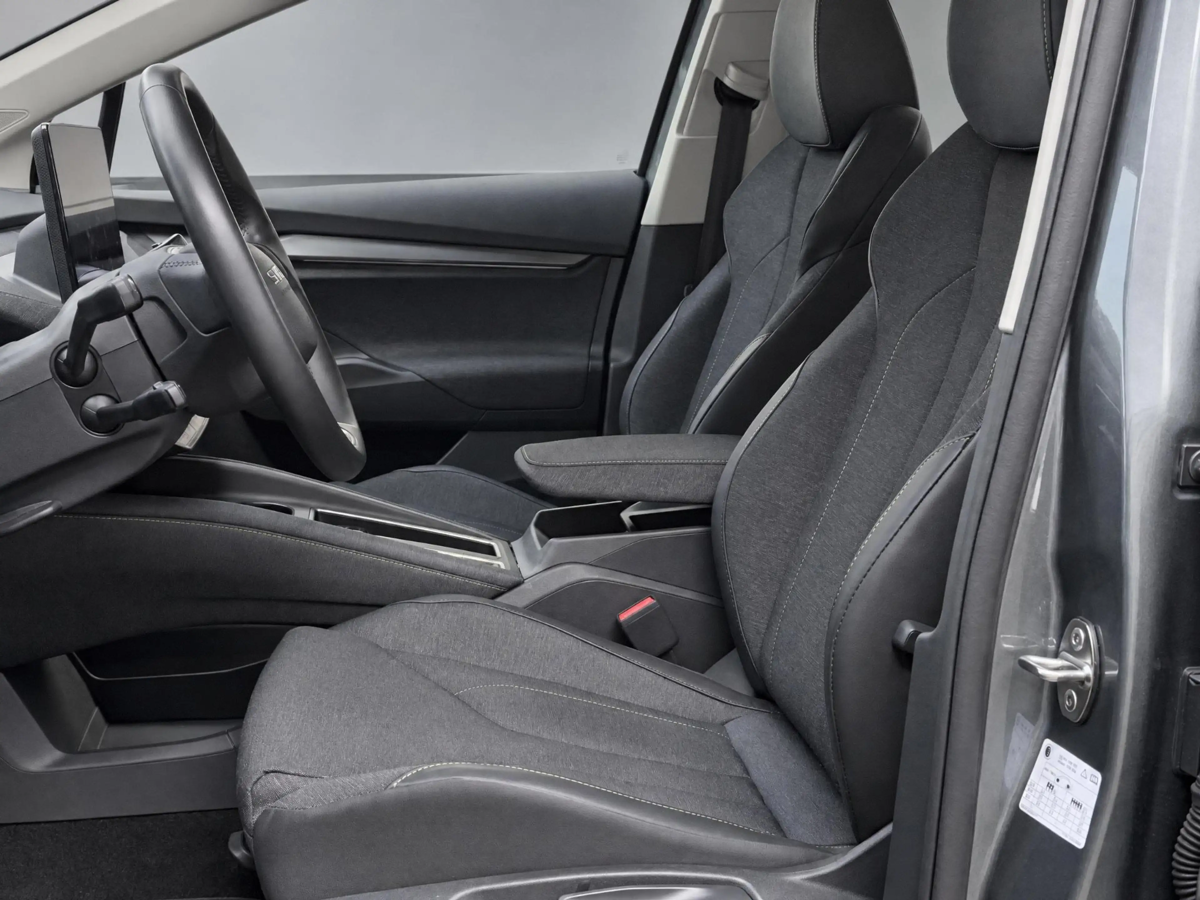 Skoda Elroq 60 204pk Business Edition · SOH 99,4% · Camera · I — photo 9