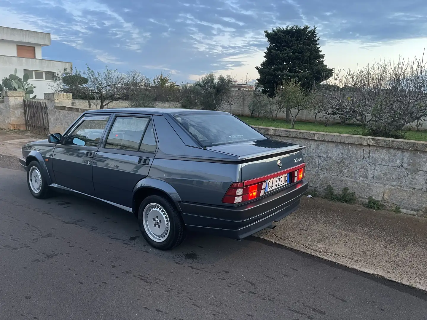 Alfa Romeo 75 2.0i ts - 2