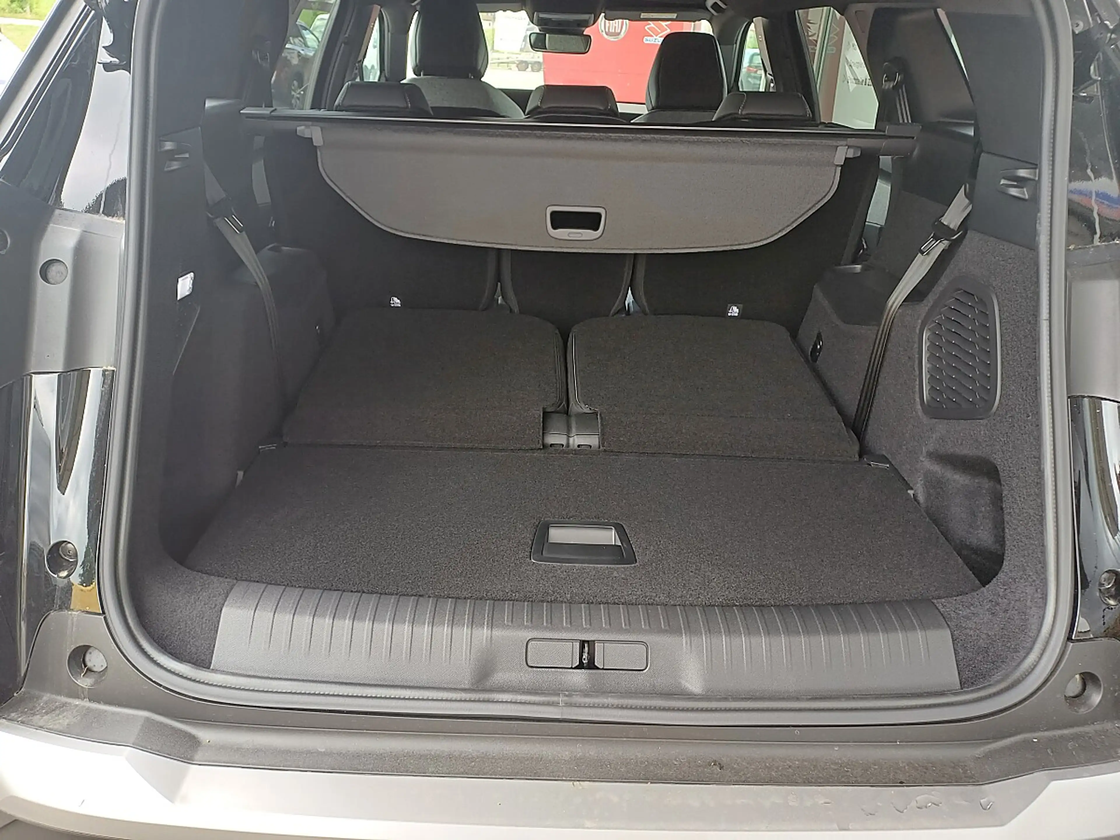 Peugeot 5008 ALLURE Hybrid 145 e-DCS6 — photo 6