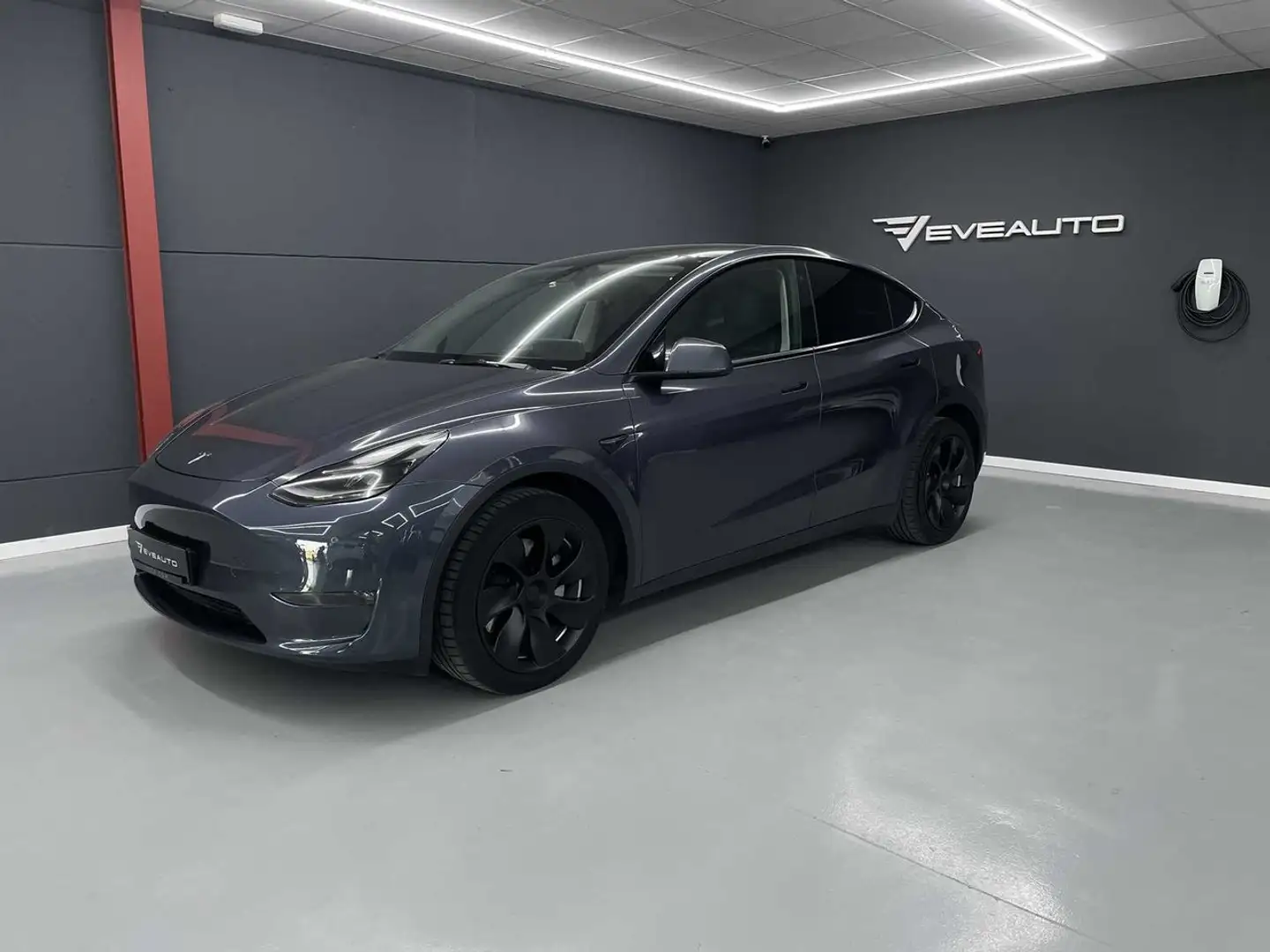 Tesla Model Y Long Range Dual Motor 27.850e neto Grijs - 1