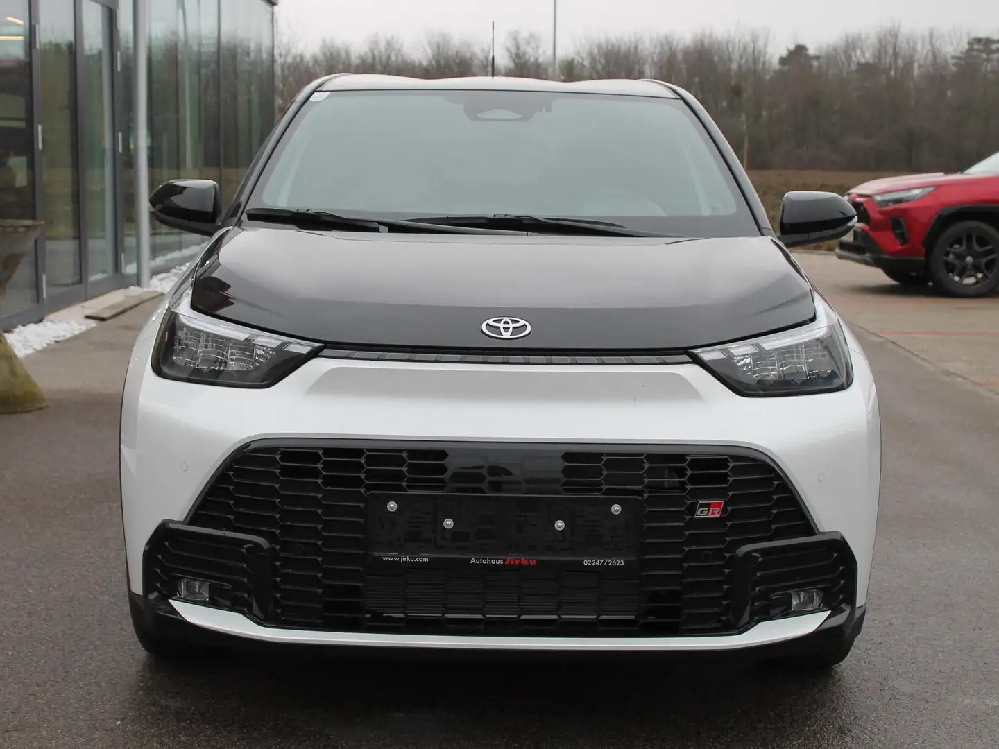 Toyota Aygo X 1,5 VVT-I Hybrid GR-Sport Weiß - 2