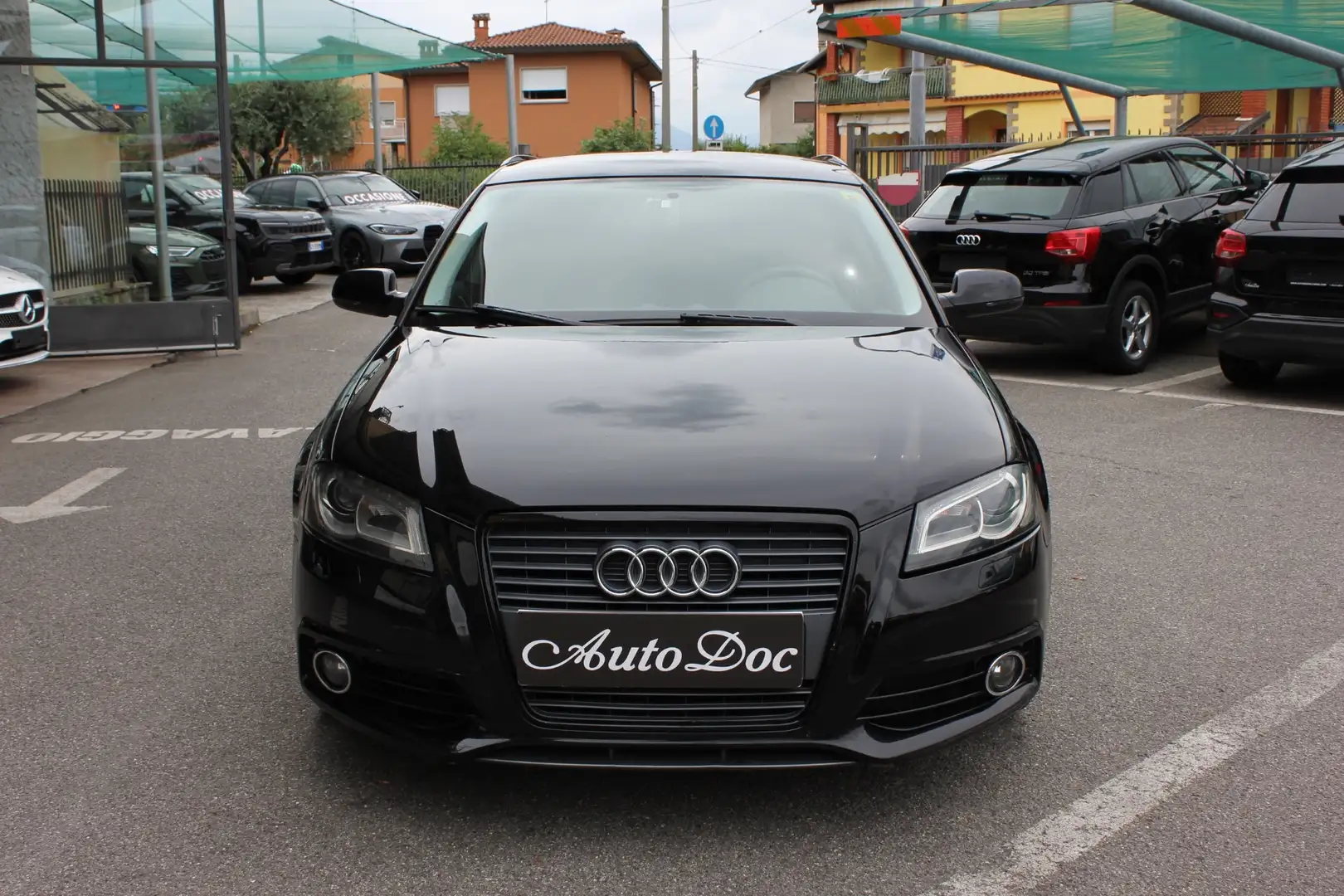 Audi A3 SPB 1.6 TDI 105 CV S-LINE Nero - 2