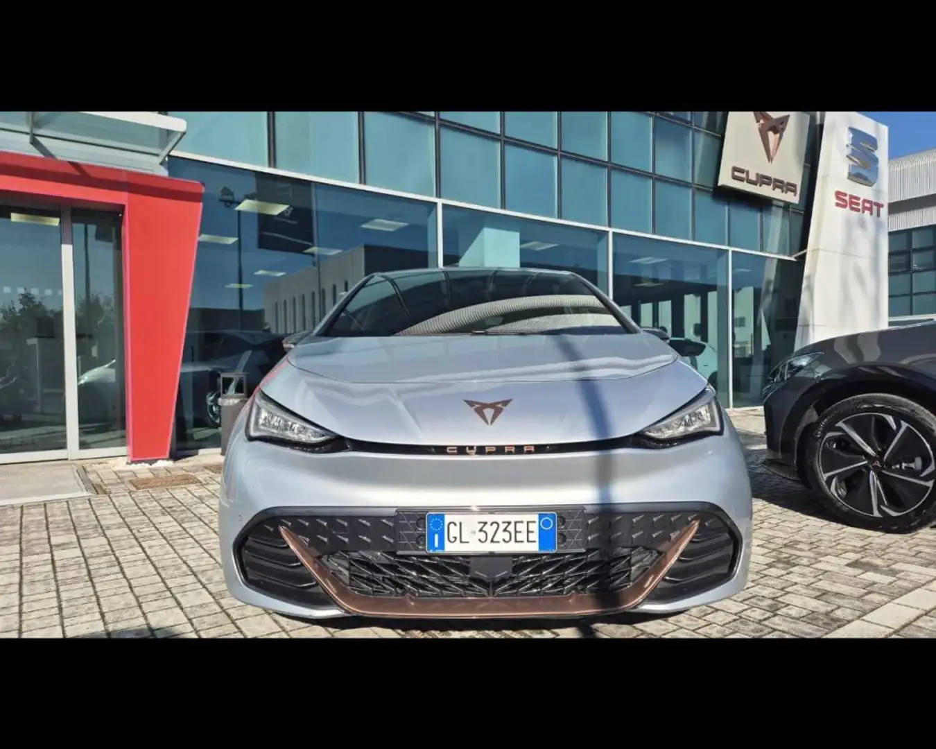 CUPRA Born 58kWh 231 CV e-Boost Argintiu - 2