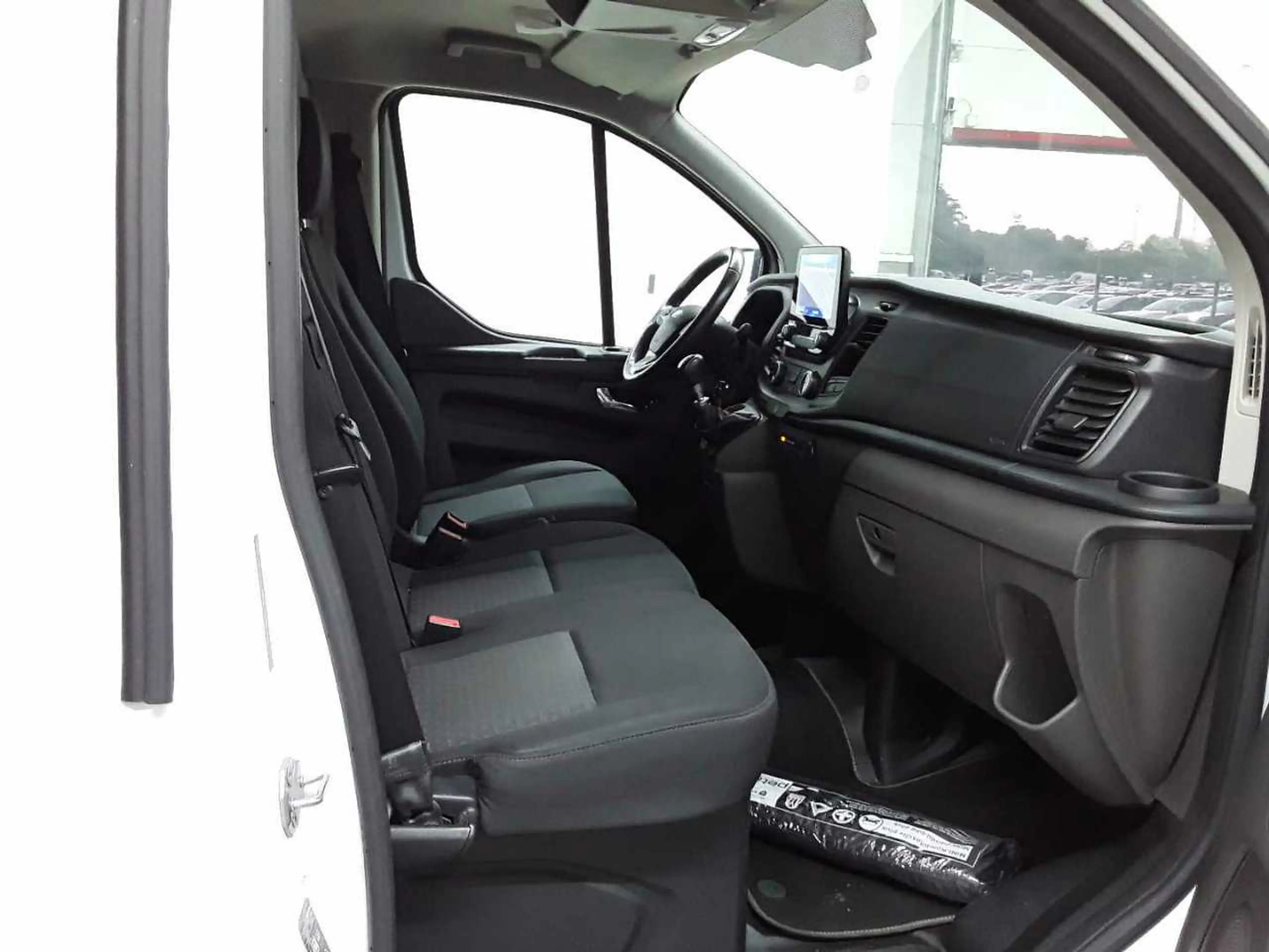 Ford Transit Transit Custom 300 L2 Trend Navi — photo 8