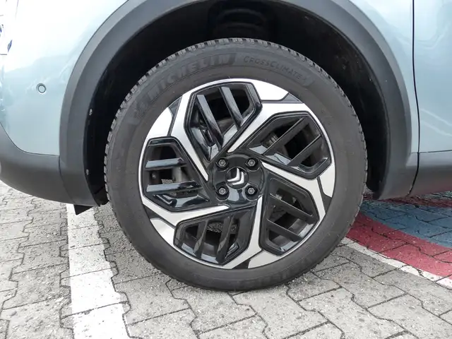 Citroen C4 view 3