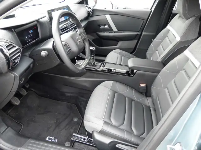 Citroen C4 view 12