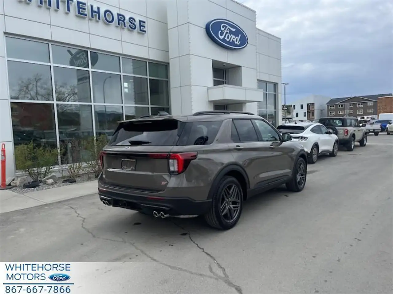 Ford Explorer снимка Ford Explorer