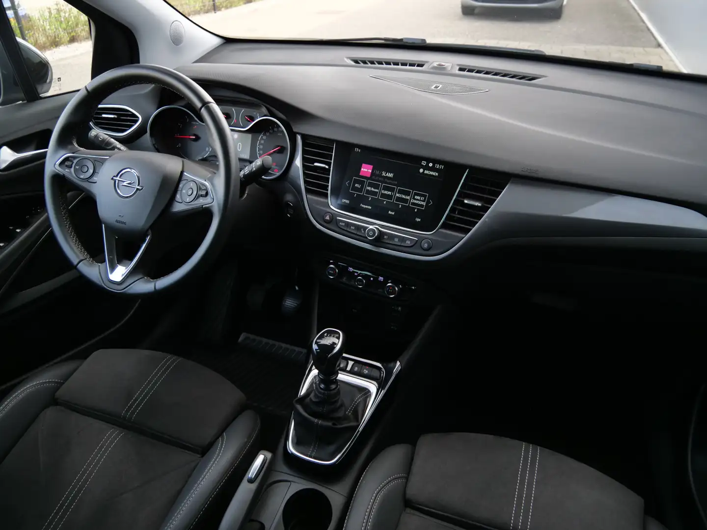 Opel Crossland 1.2 Turbo 110pk Ultimate Camera / Navigatie / Keyl Zilver - 2