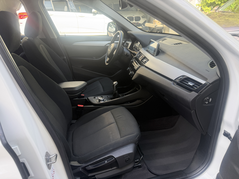 BMW X1 sDrive18i Advantage Navi Sitzheizung Tempomat — photo 24