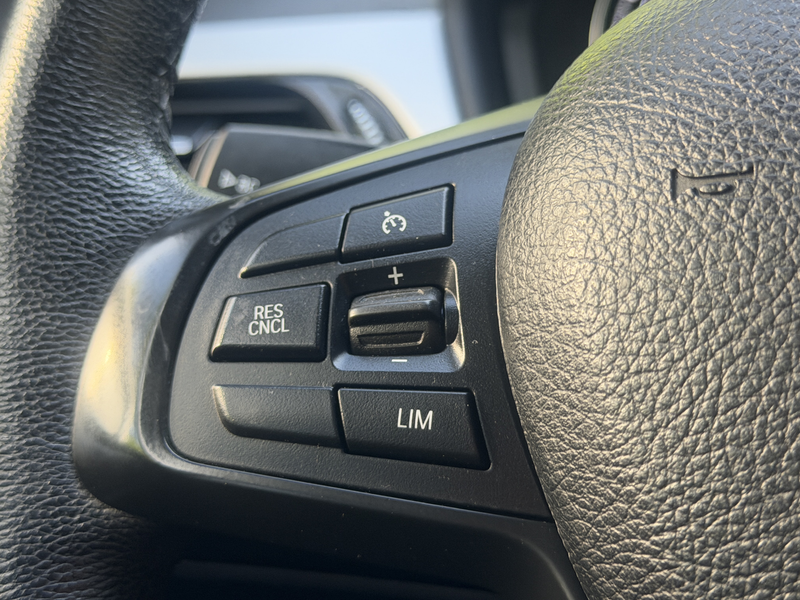 BMW X1 sDrive18i Advantage Navi Sitzheizung Tempomat — photo 32