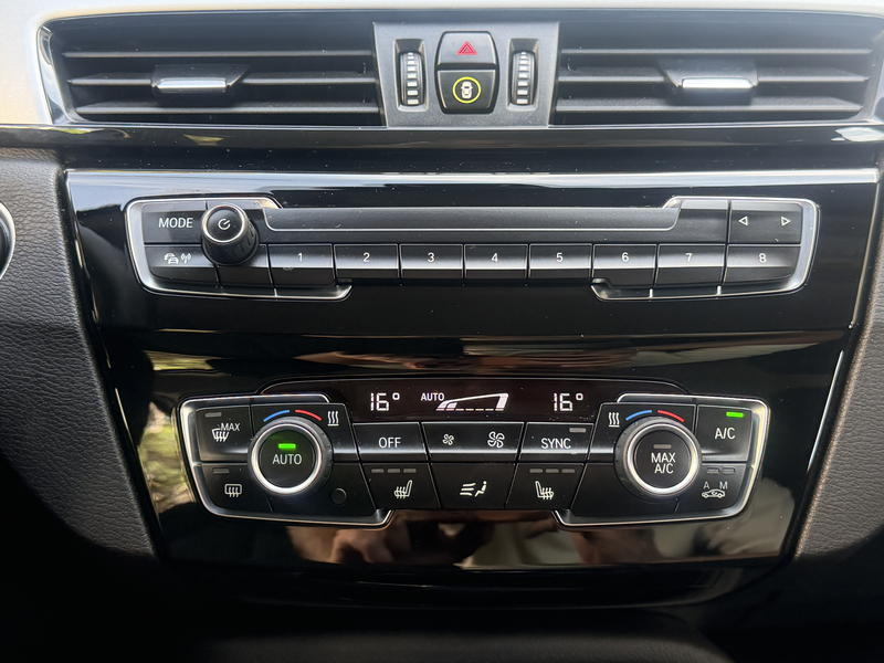 BMW X1 sDrive18i Advantage Navi Sitzheizung Tempomat — photo 21