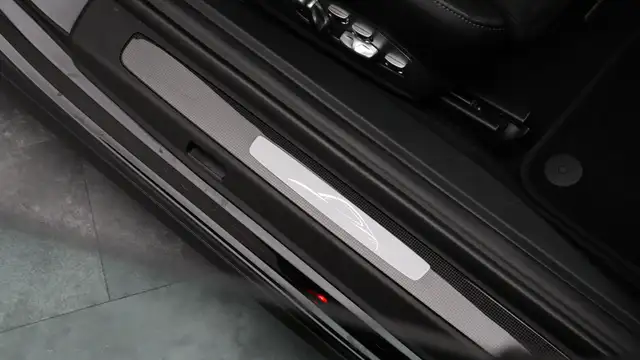 Porsche 911 view 25