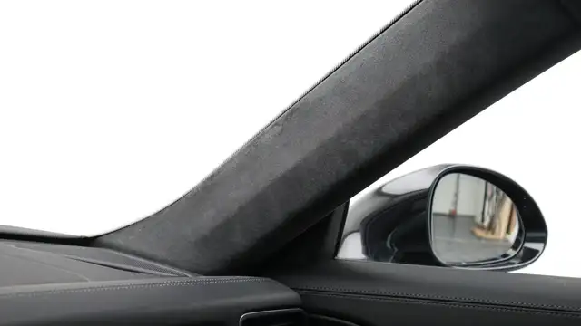 Porsche 911 view 26