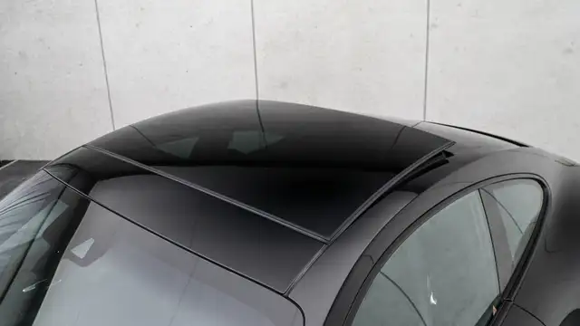 Porsche 911 view 15