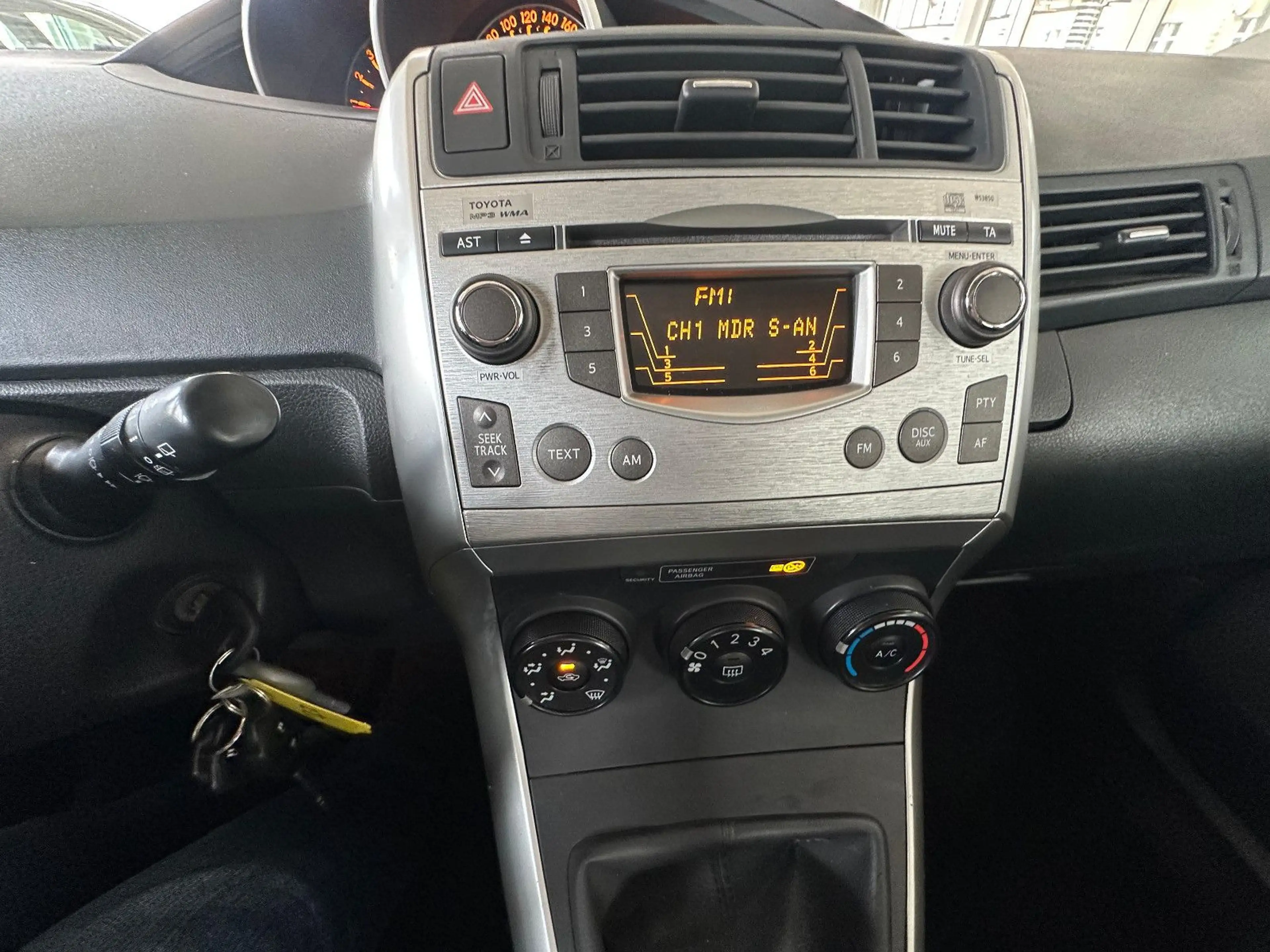 Toyota Verso Life — photo 15