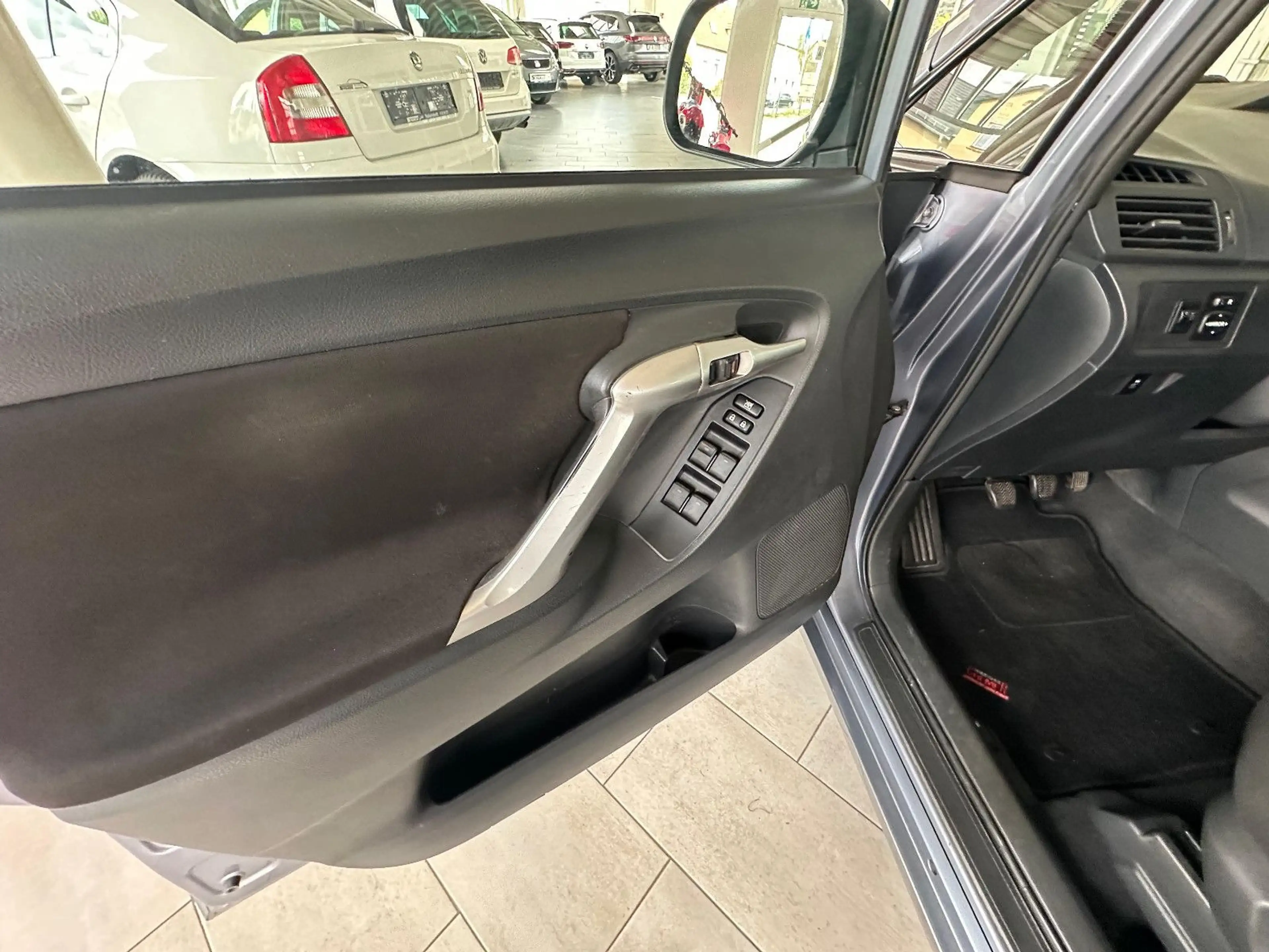 Toyota Verso Life — photo 12