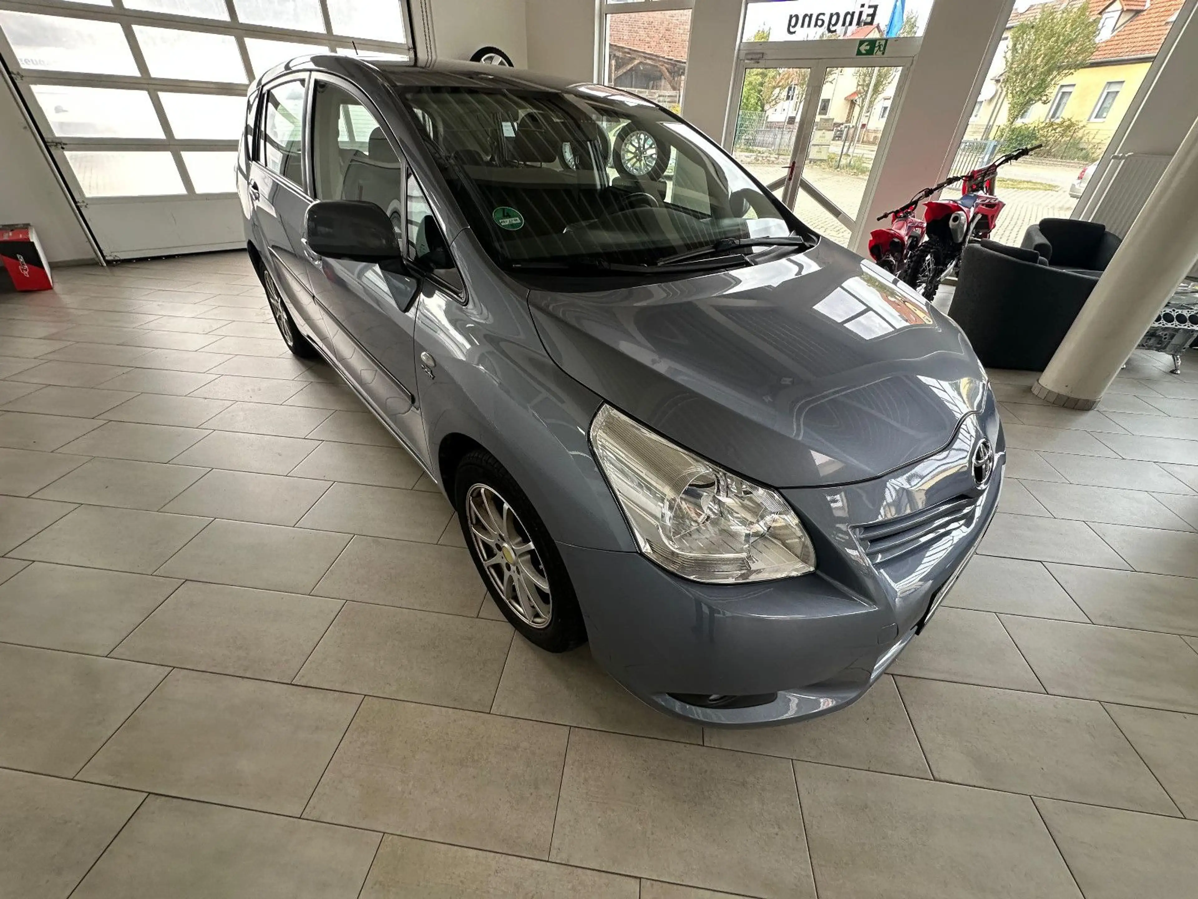 Toyota Verso Life — photo 11
