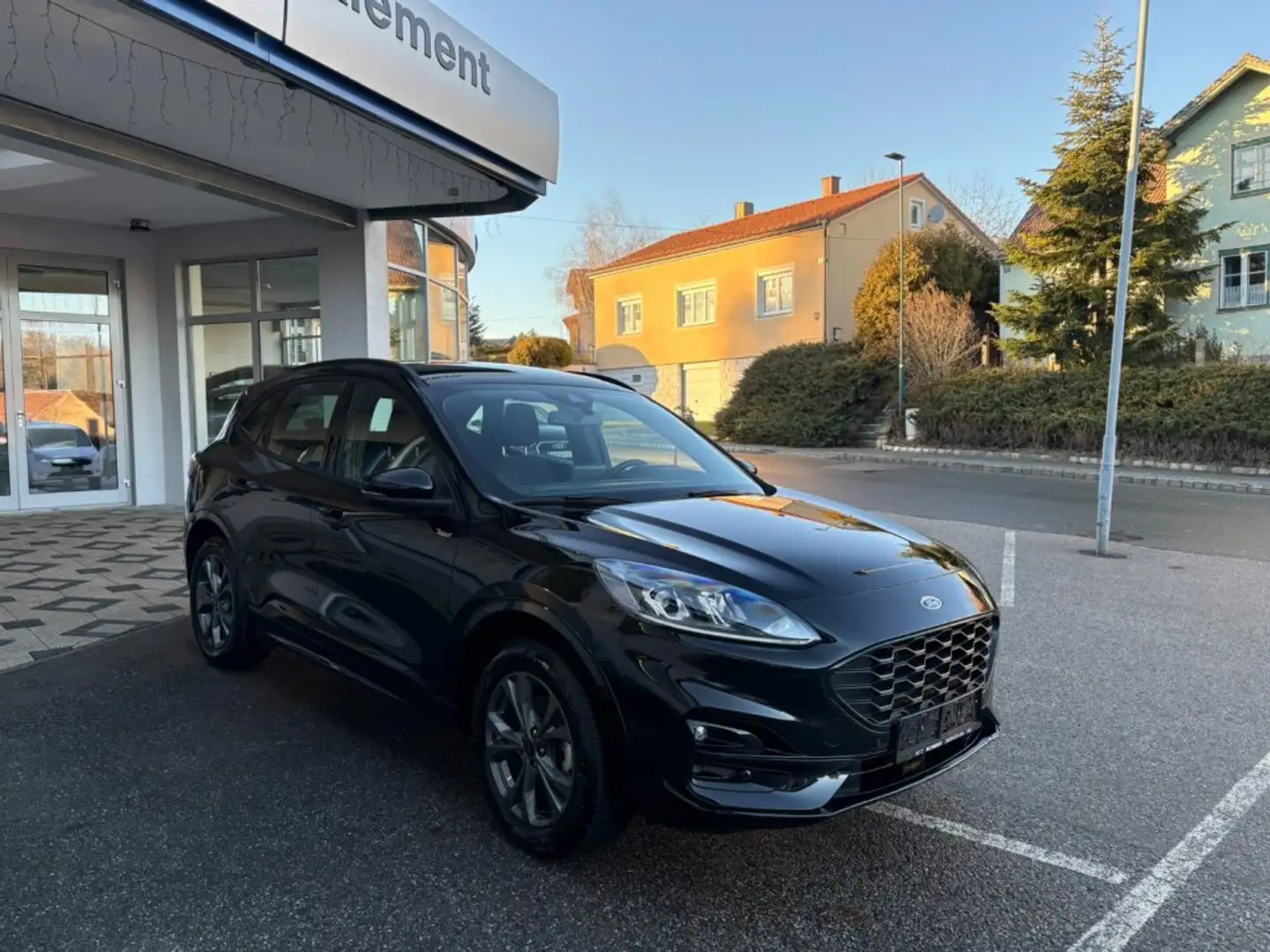 Ford Kuga ST-Line X 2.5 Duratec PHEV Schwarz - 2