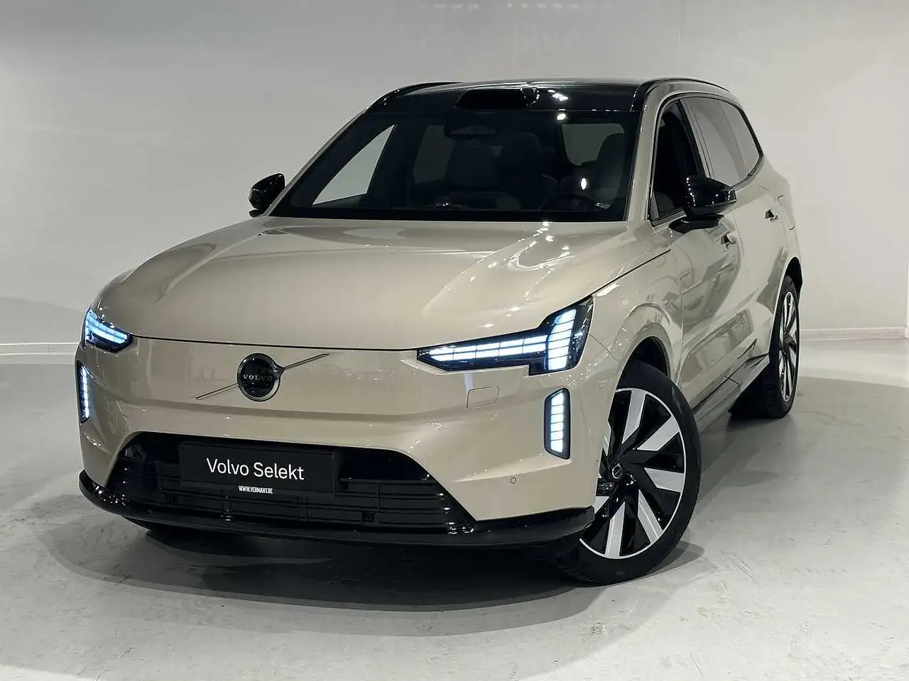 Volvo EX90