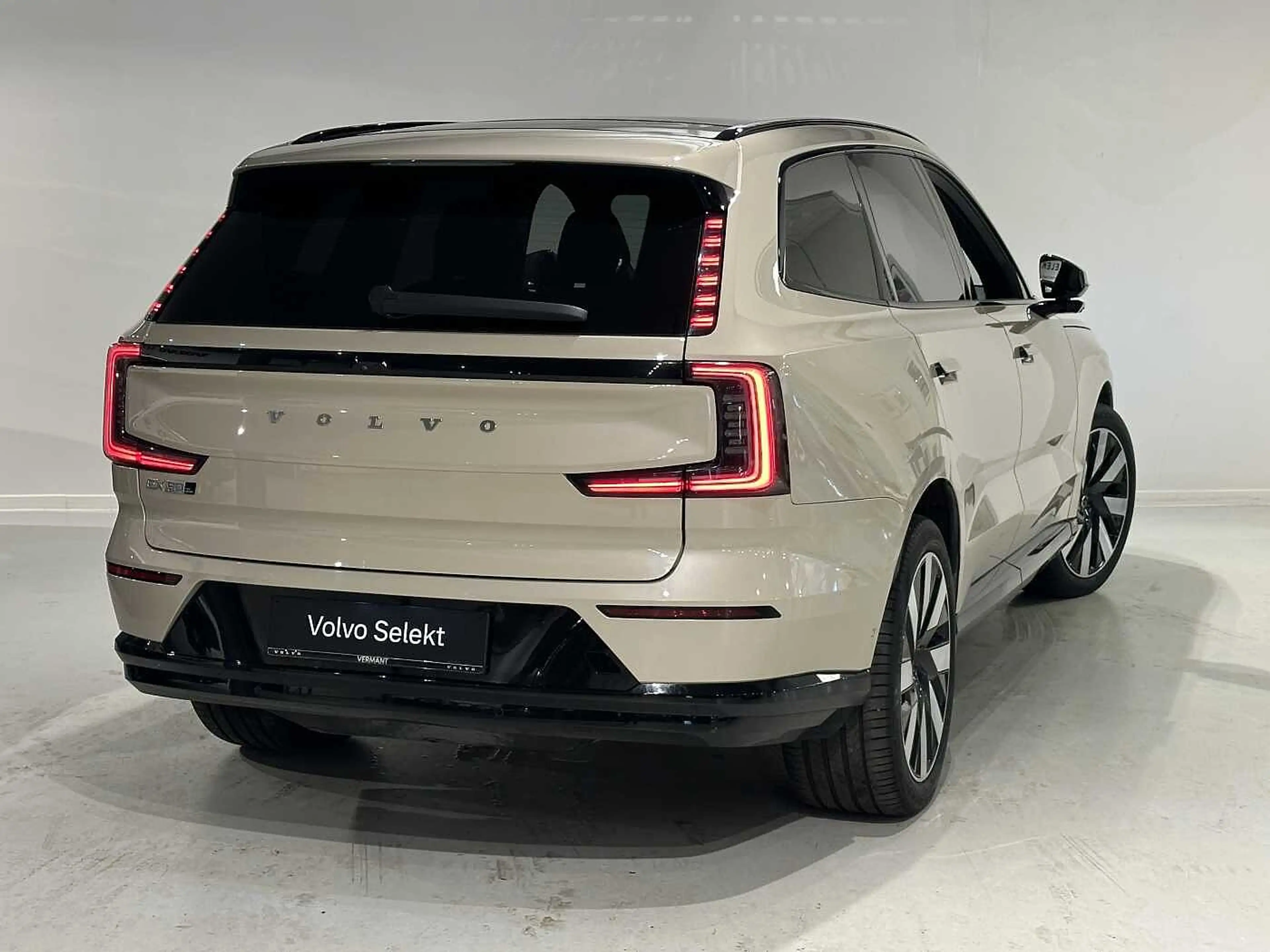 Volvo EX90 UltraTwin Motor (4x4 ) + LUCHTVERING/B&W/TREKHAAK — photo 2