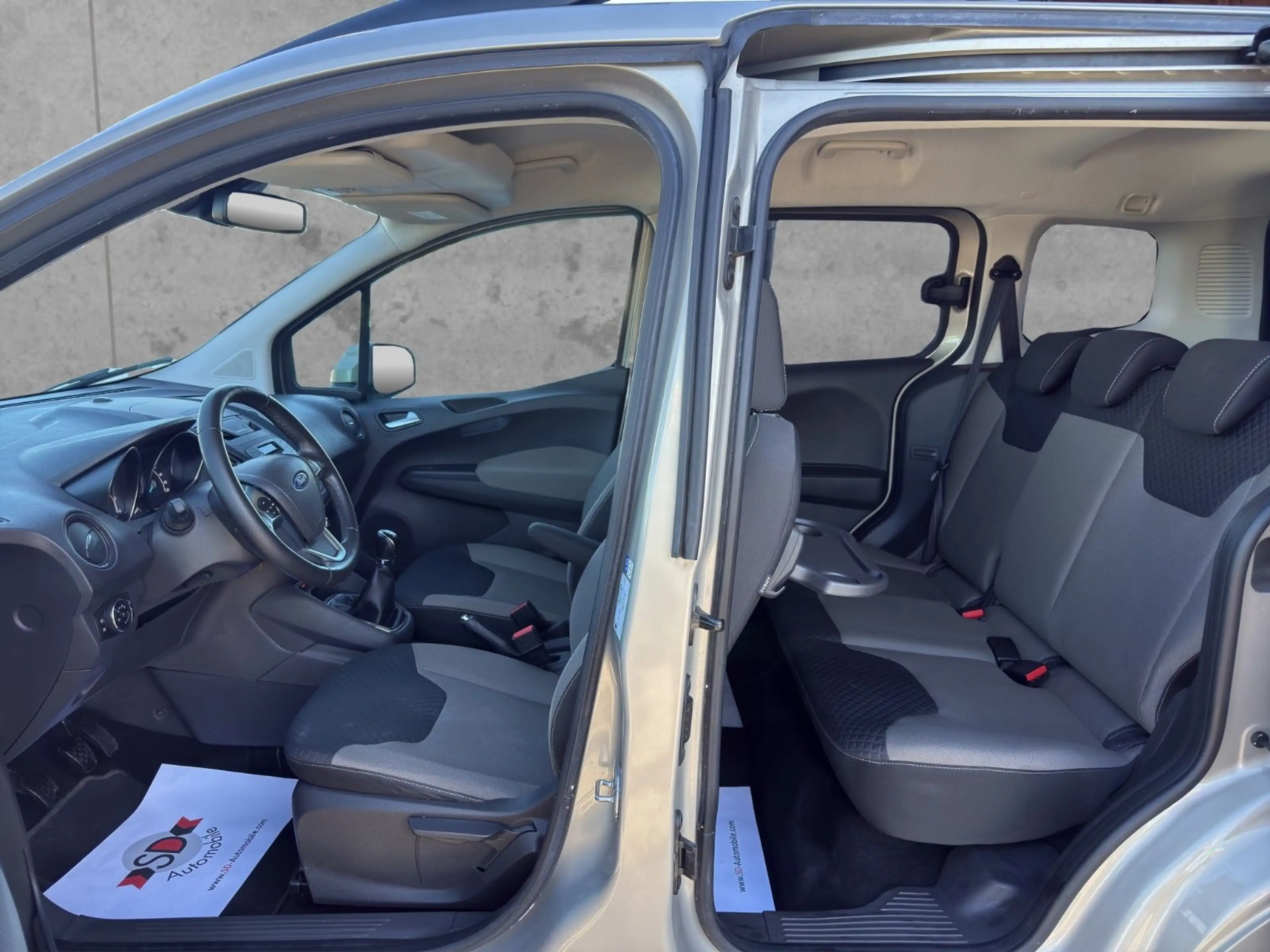 Ford Tourneo Courier Titanium 1-Hand Alu AHK — photo 10