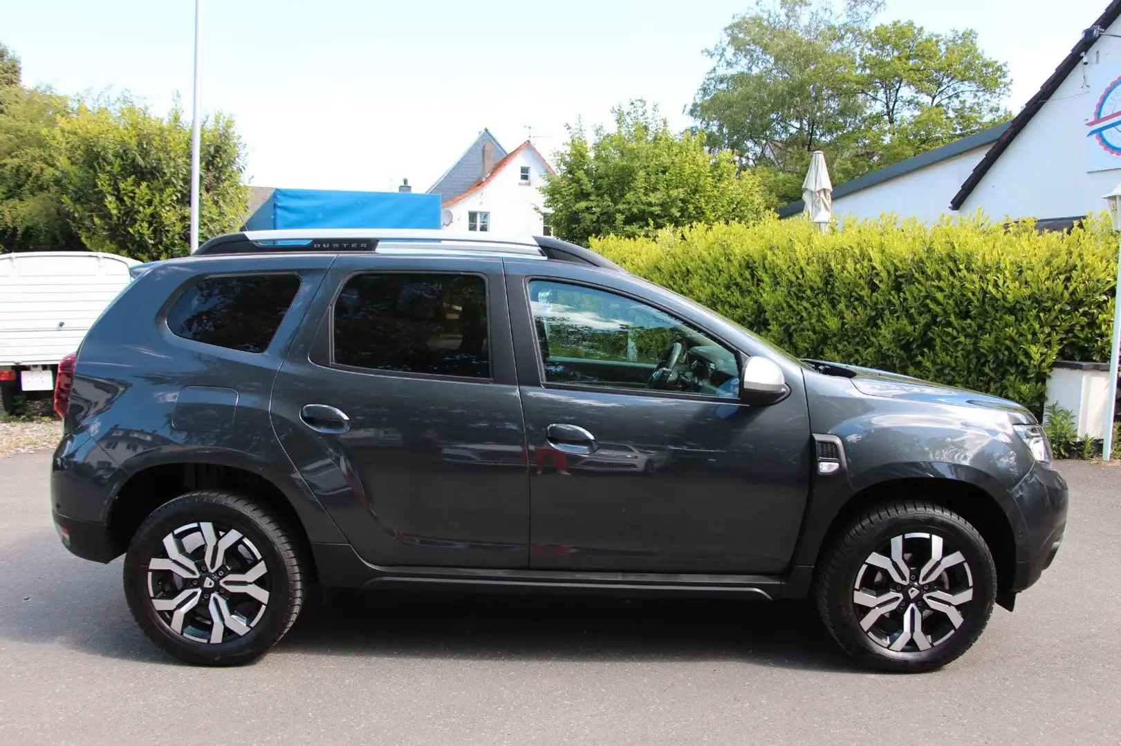 Dacia Duster 1.3 TCe 2WD GPF Prestige NAVI*SHZG*/45259 Grau - 2