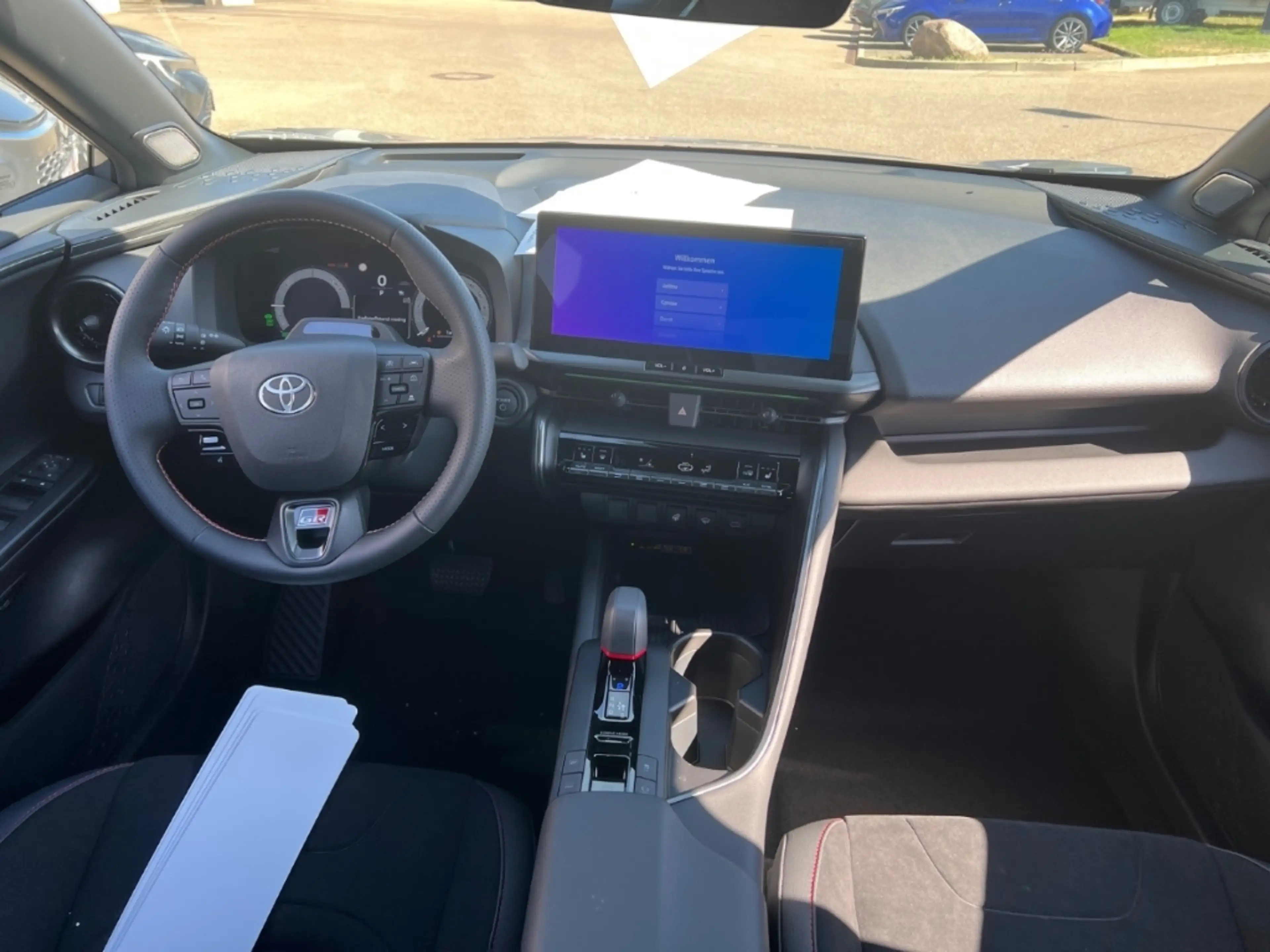 Toyota C-HR Plug-in Hybrid 2,0L GR-Sport 4x2 — photo 18
