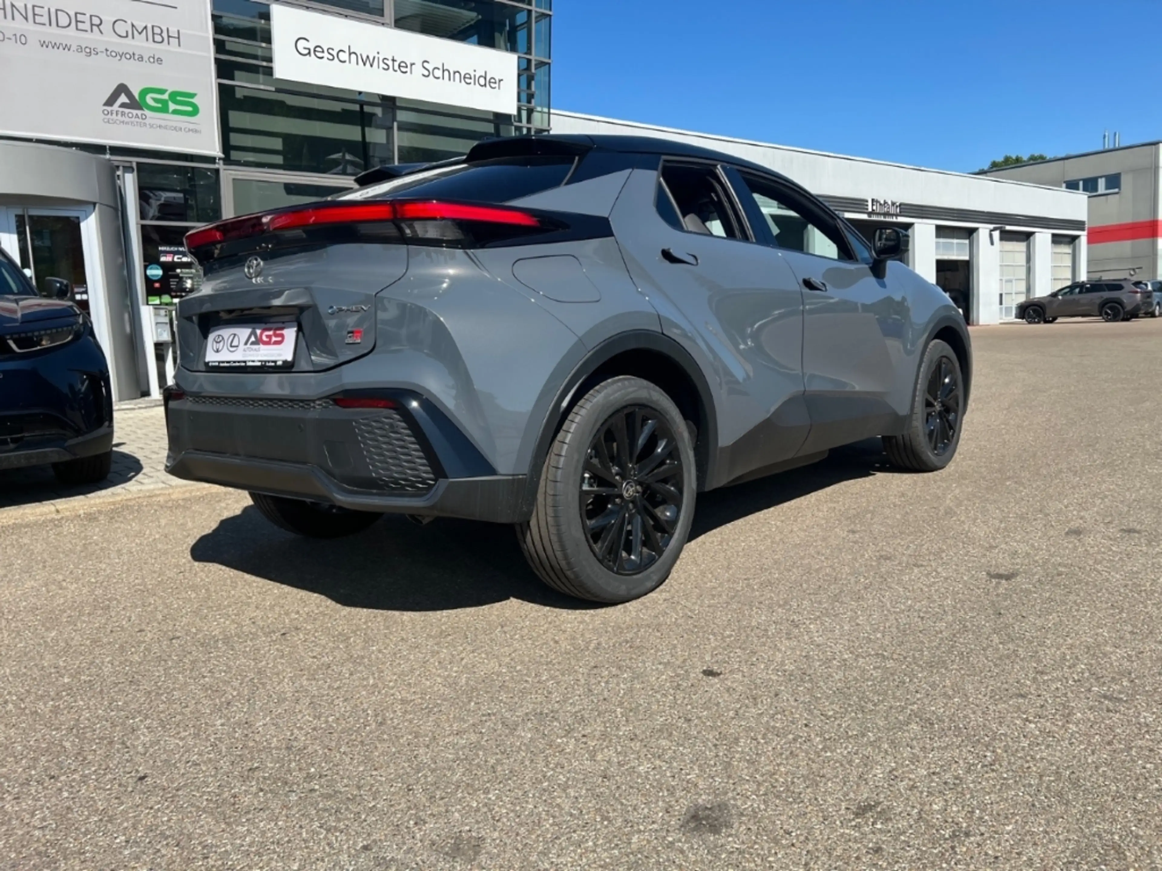 Toyota C-HR Plug-in Hybrid 2,0L GR-Sport 4x2 — photo 4