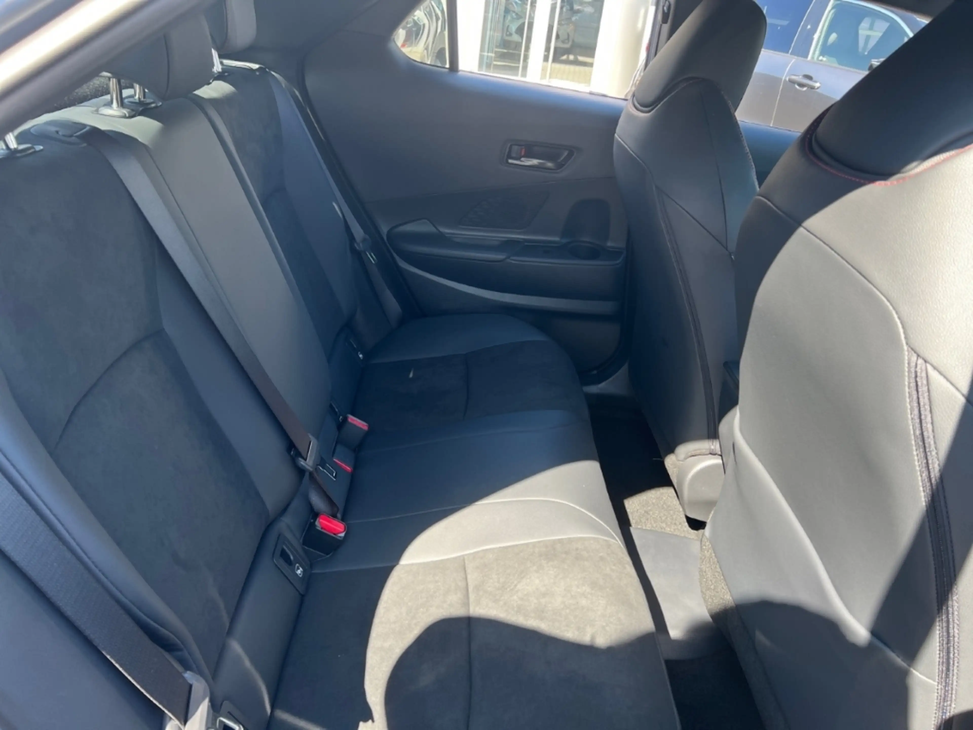 Toyota C-HR Plug-in Hybrid 2,0L GR-Sport 4x2 — photo 19