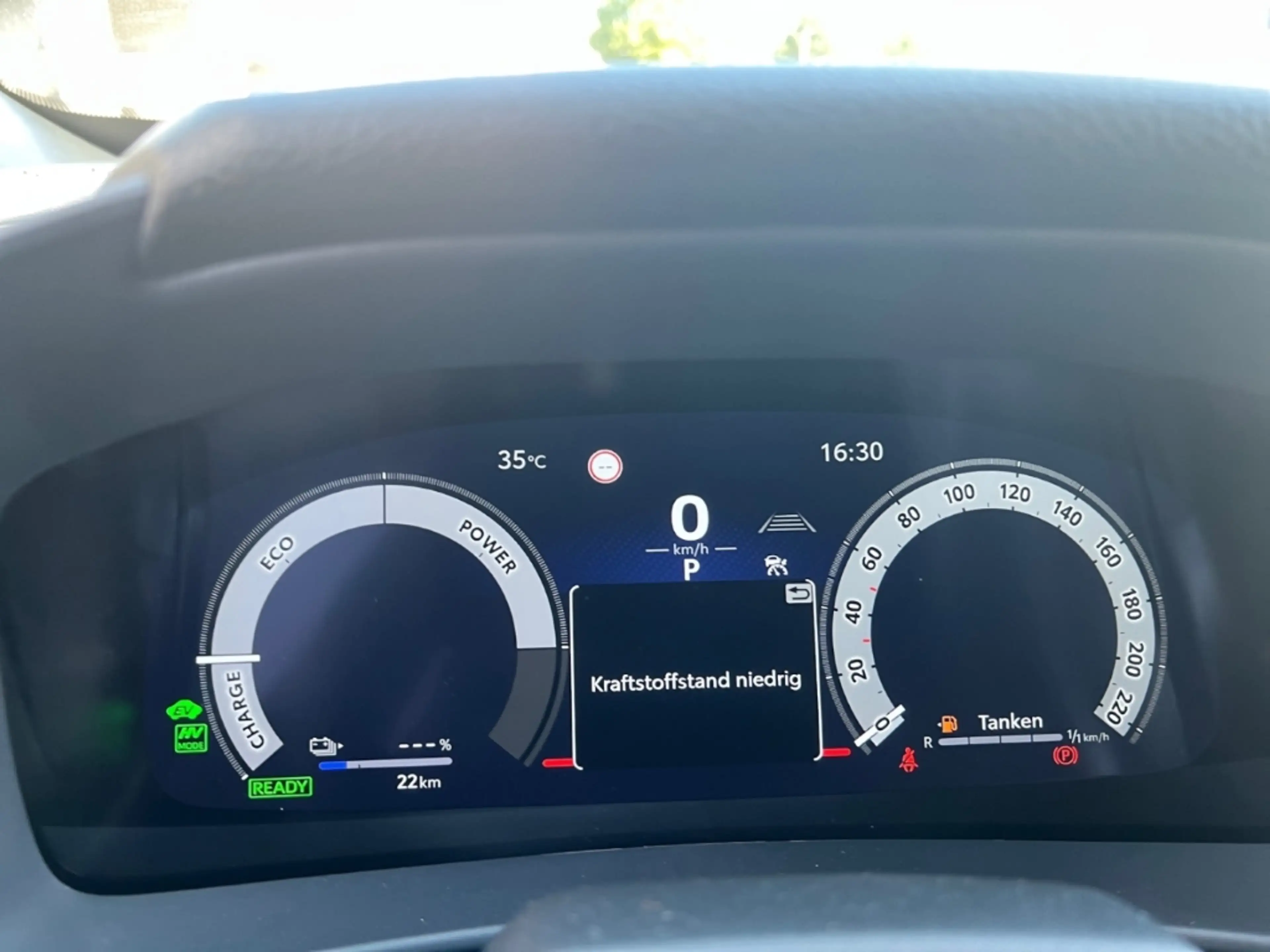 Toyota C-HR Plug-in Hybrid 2,0L GR-Sport 4x2 — photo 16
