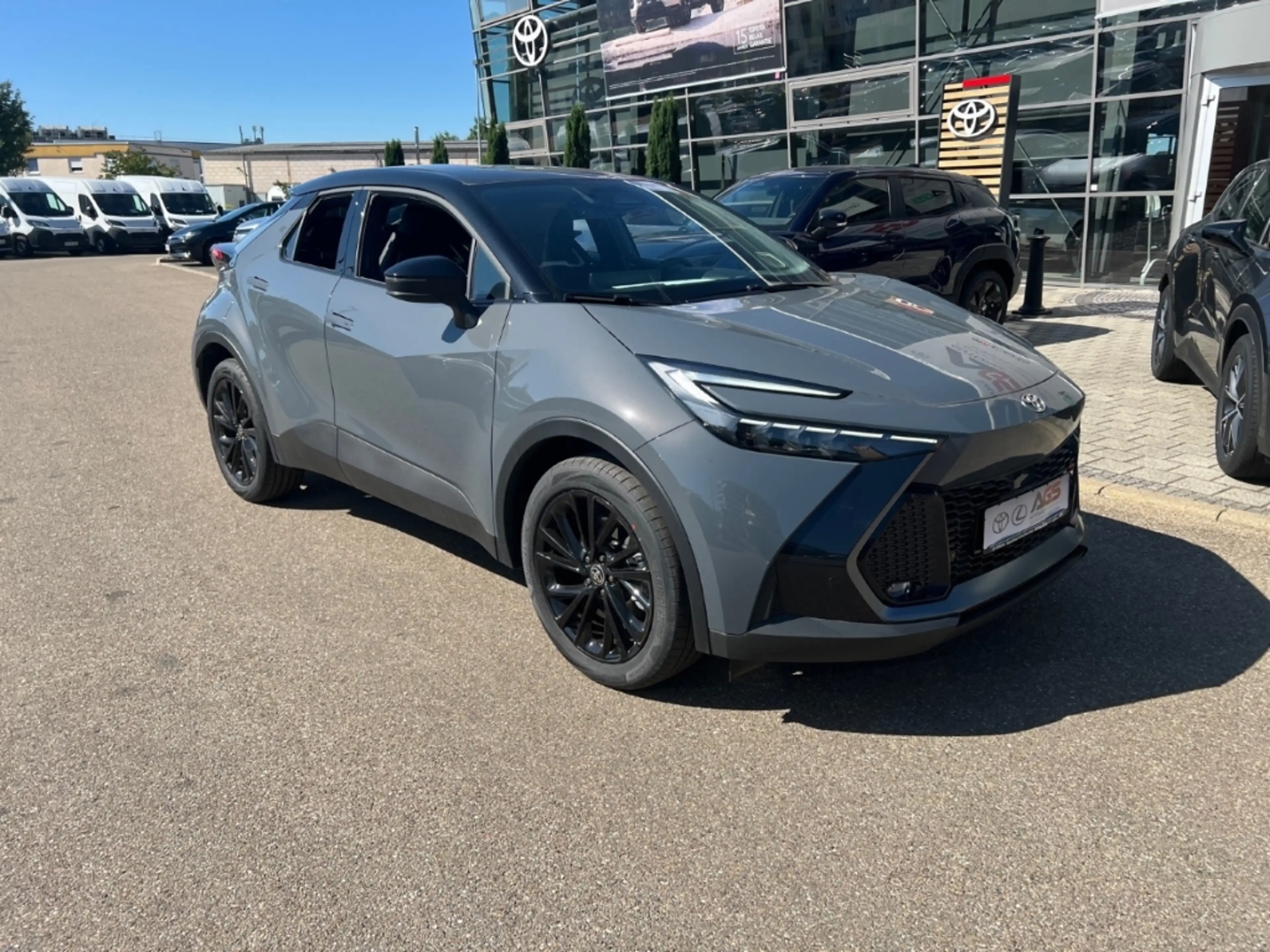 Toyota C-HR Plug-in Hybrid 2,0L GR-Sport 4x2 — photo 2