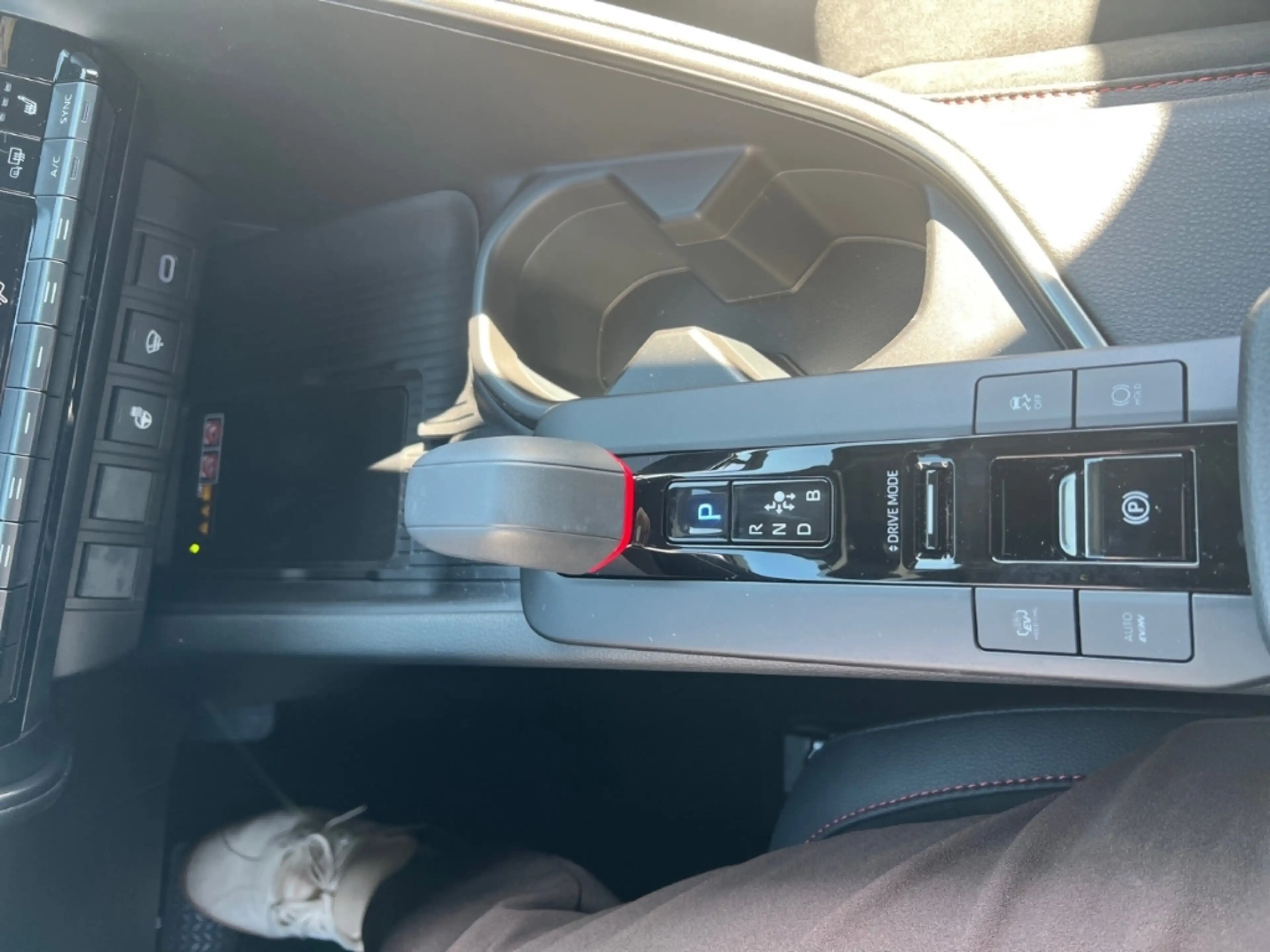 Toyota C-HR Plug-in Hybrid 2,0L GR-Sport 4x2 — photo 22