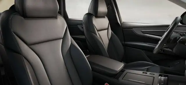 Audi Q7 view 6