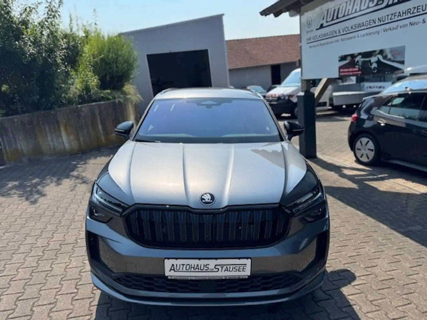 Skoda Kodiaq 2.0TDI DSG Sportline 4X4*Anhängerkupplung*Navi* Gris - 2