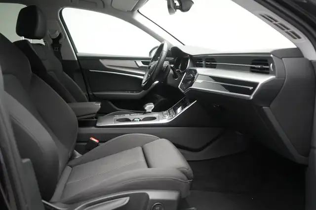 Audi A6 view 7