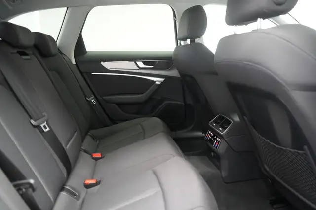 Audi A6 view 9