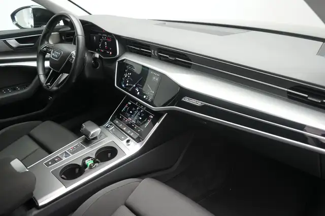 Audi A6 view 8