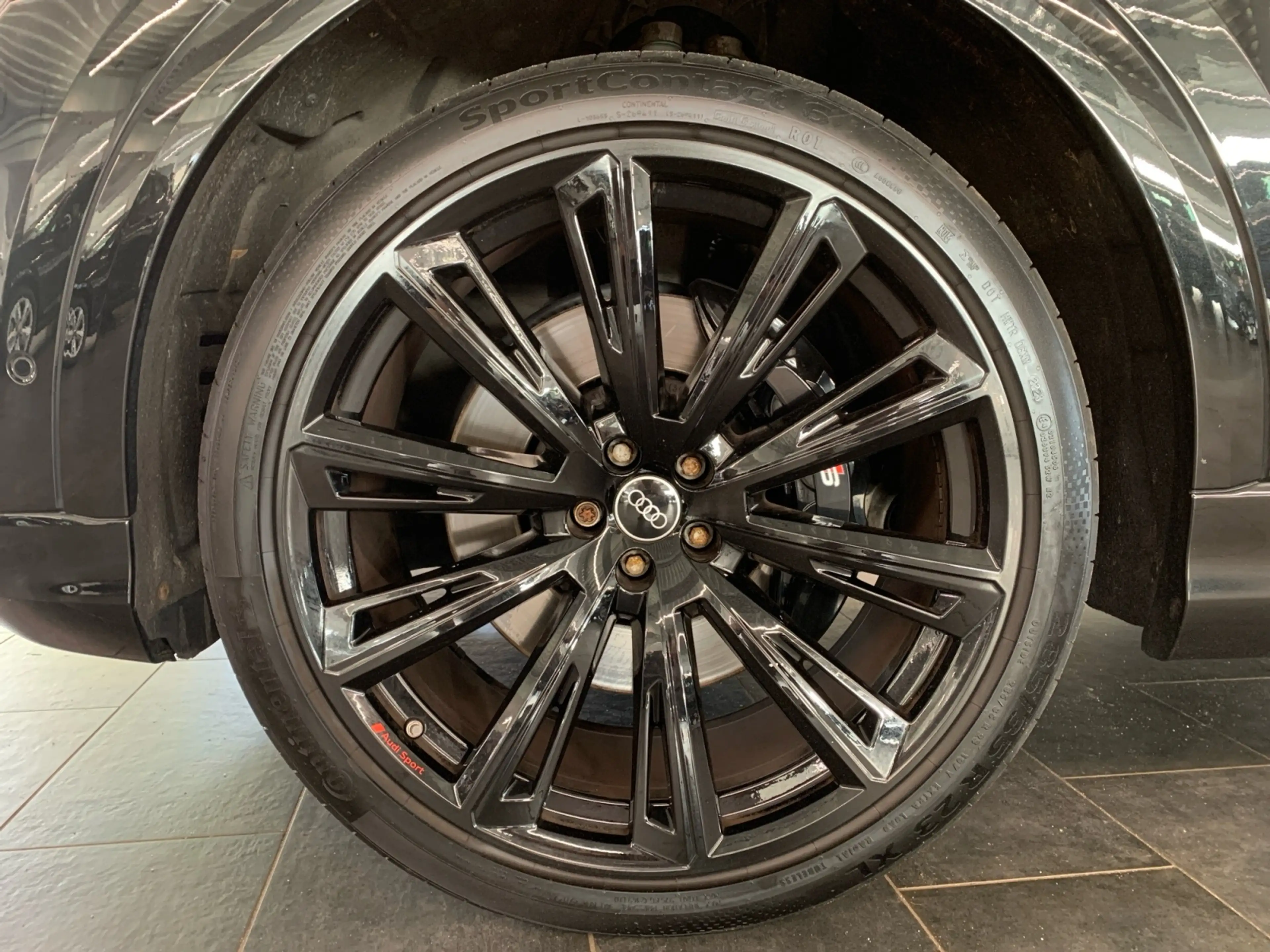 Audi SQ8 TFSI AHK PANO STHZG VALCONA HDMATRIX HARMAN — photo 7